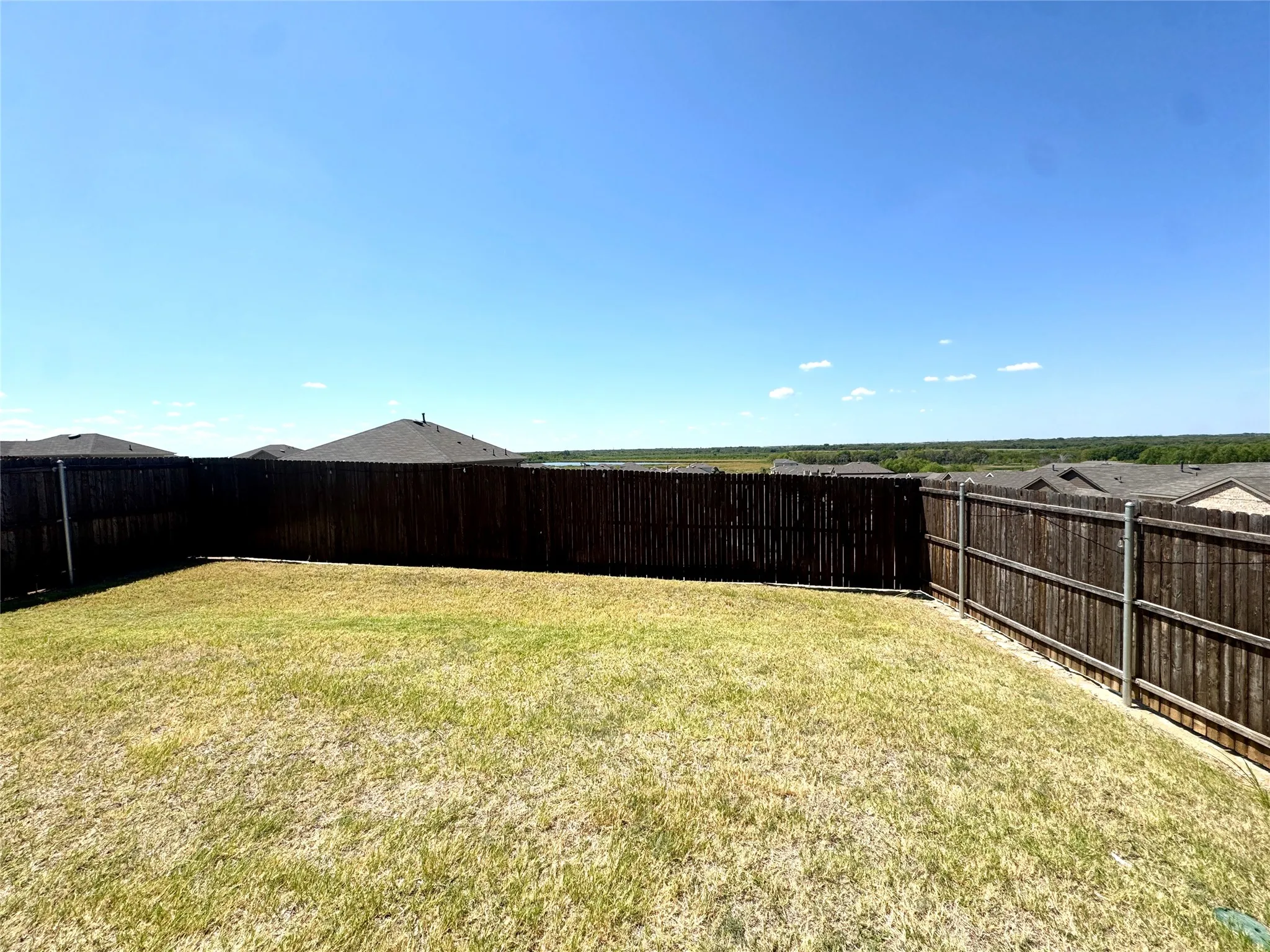 Single Family Residence For Sale in Kaufman County , 1121 Catalina Lane, Forney, Texas 75126, 4 Bedroom, 3 Bathroom, 2 Garage spaces, 2,082 Sqft, built in 2023, mls#21391252, Real Estate Agent in Forney, Homes For Sale in Kaufman county, Homes For Sale in Forney, Realtor in Forney Texas, Real Estate Brokerage Independent Realty Texas, Luminita Cordes Realtor