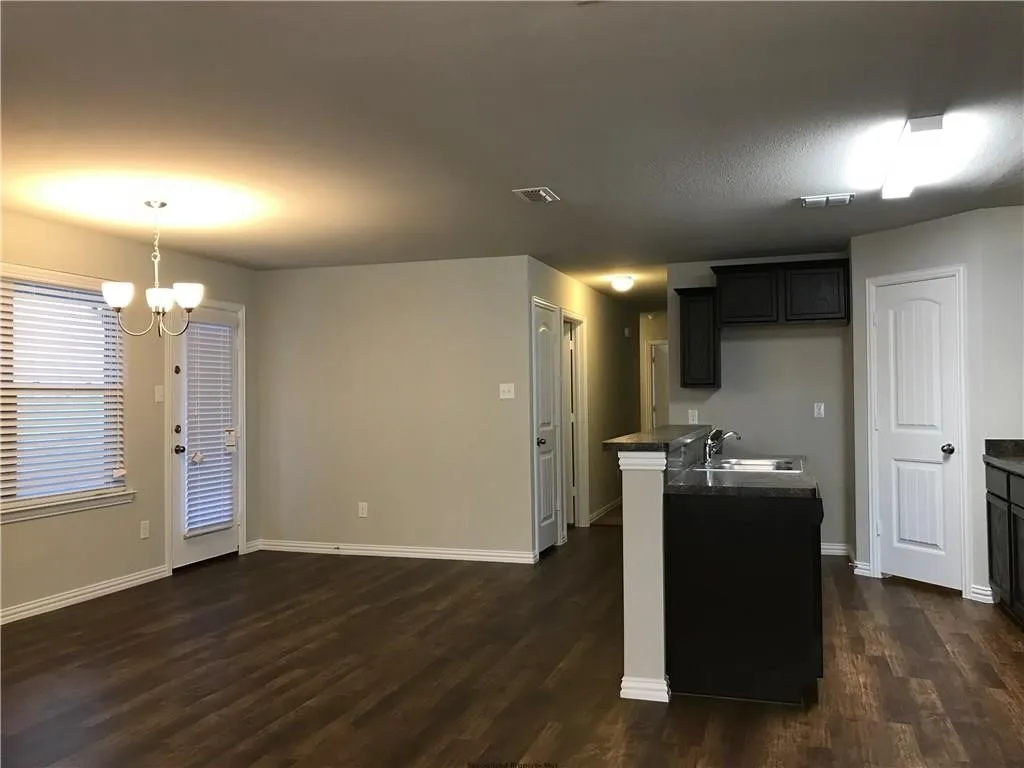 Single Family Residence For Rent in Tarrant County , 769 River Hill Lane, Fort Worth, Texas 76114, 3 Bedroom, 2 Bathroom, 1 Garage spaces, 1,417 Sqft, built in 2017, mls#21390828, Real Estate Agent in Fort Worth, Homes For Rent in Tarrant county, Homes For Rent in Fort Worth, Realtor in Fort Worth Texas, Real Estate Brokerage Independent Realty Texas, Luminita Cordes Realtor