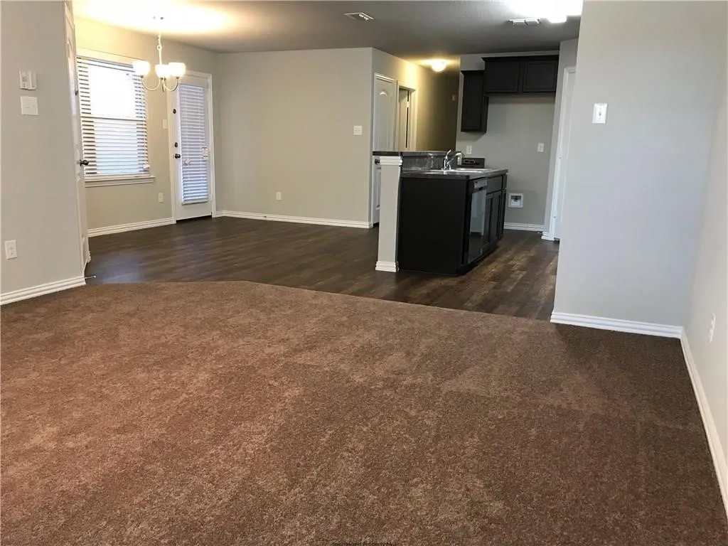 Single Family Residence For Rent in Tarrant County , 769 River Hill Lane, Fort Worth, Texas 76114, 3 Bedroom, 2 Bathroom, 1 Garage spaces, 1,417 Sqft, built in 2017, mls#21390828, Real Estate Agent in Fort Worth, Homes For Rent in Tarrant county, Homes For Rent in Fort Worth, Realtor in Fort Worth Texas, Real Estate Brokerage Independent Realty Texas, Luminita Cordes Realtor
