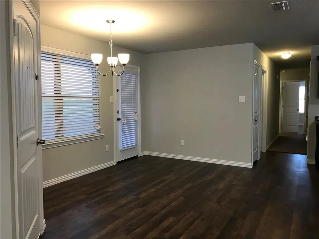Single Family Residence For Rent in Tarrant County , 769 River Hill Lane, Fort Worth, Texas 76114, 3 Bedroom, 2 Bathroom, 1 Garage spaces, 1,417 Sqft, built in 2017, mls#21390828, Real Estate Agent in Fort Worth, Homes For Rent in Tarrant county, Homes For Rent in Fort Worth, Realtor in Fort Worth Texas, Real Estate Brokerage Independent Realty Texas, Luminita Cordes Realtor