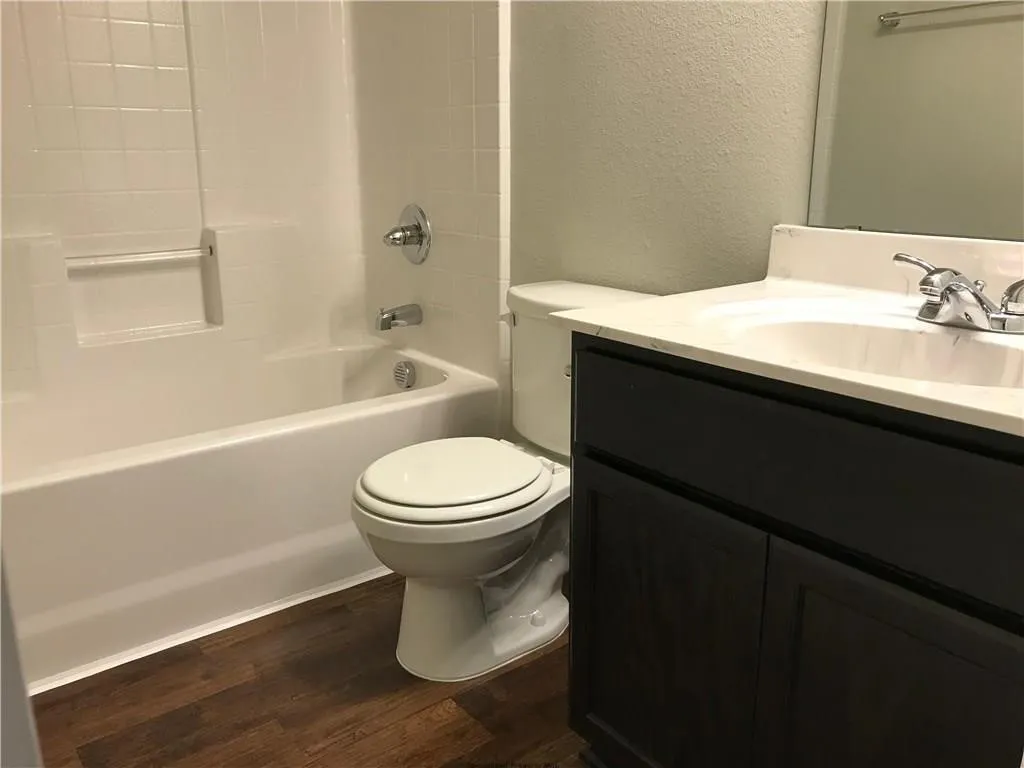 Single Family Residence For Rent in Tarrant County , 769 River Hill Lane, Fort Worth, Texas 76114, 3 Bedroom, 2 Bathroom, 1 Garage spaces, 1,417 Sqft, built in 2017, mls#21390828, Real Estate Agent in Fort Worth, Homes For Rent in Tarrant county, Homes For Rent in Fort Worth, Realtor in Fort Worth Texas, Real Estate Brokerage Independent Realty Texas, Luminita Cordes Realtor