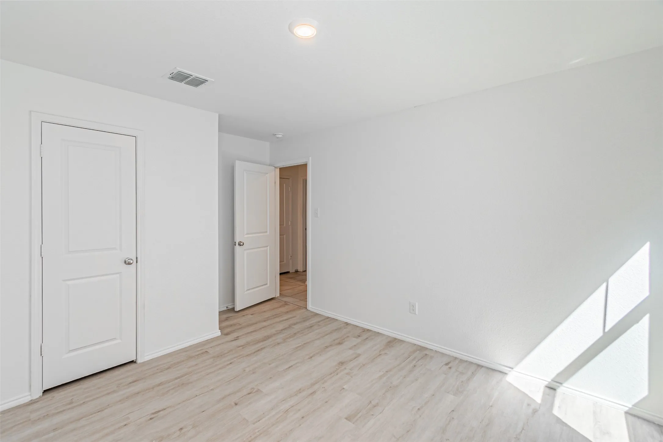 Single Family Residence For Rent in Denton County , 14037 Earlham Street, Pilot Point, Texas 76258, 3 Bedroom, 2 Bathroom, 2 Garage spaces, 1,500 Sqft, built in 2022, mls#21388861, Real Estate Agent in Pilot Point, Homes For Rent in Denton county, Homes For Rent in Pilot Point, Realtor in Pilot Point Texas, Real Estate Brokerage Independent Realty Texas, Luminita Cordes Realtor