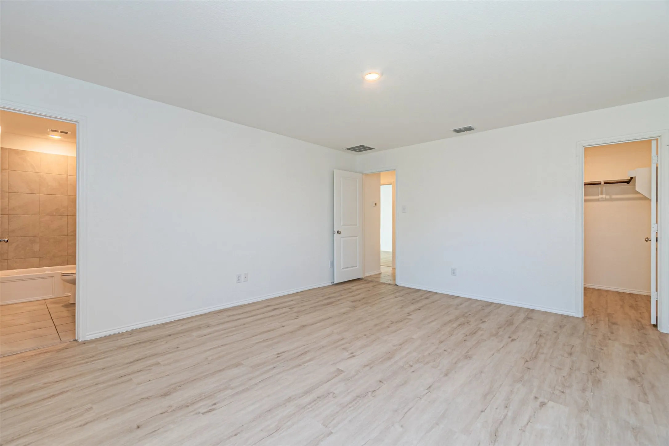 Single Family Residence For Rent in Denton County , 14037 Earlham Street, Pilot Point, Texas 76258, 3 Bedroom, 2 Bathroom, 2 Garage spaces, 1,500 Sqft, built in 2022, mls#21388861, Real Estate Agent in Pilot Point, Homes For Rent in Denton county, Homes For Rent in Pilot Point, Realtor in Pilot Point Texas, Real Estate Brokerage Independent Realty Texas, Luminita Cordes Realtor