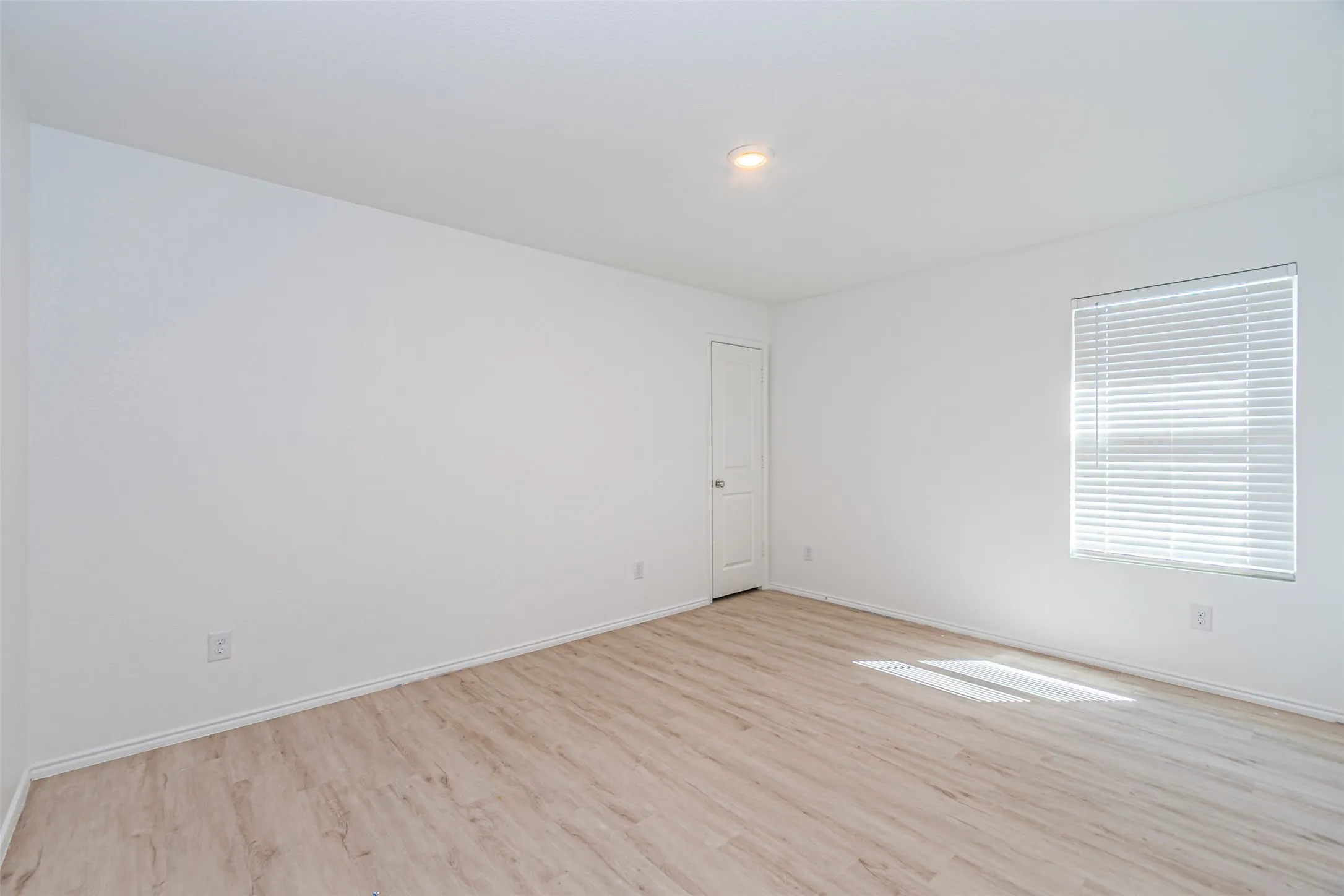 Single Family Residence For Rent in Denton County , 14037 Earlham Street, Pilot Point, Texas 76258, 3 Bedroom, 2 Bathroom, 2 Garage spaces, 1,500 Sqft, built in 2022, mls#21388861, Real Estate Agent in Pilot Point, Homes For Rent in Denton county, Homes For Rent in Pilot Point, Realtor in Pilot Point Texas, Real Estate Brokerage Independent Realty Texas, Luminita Cordes Realtor