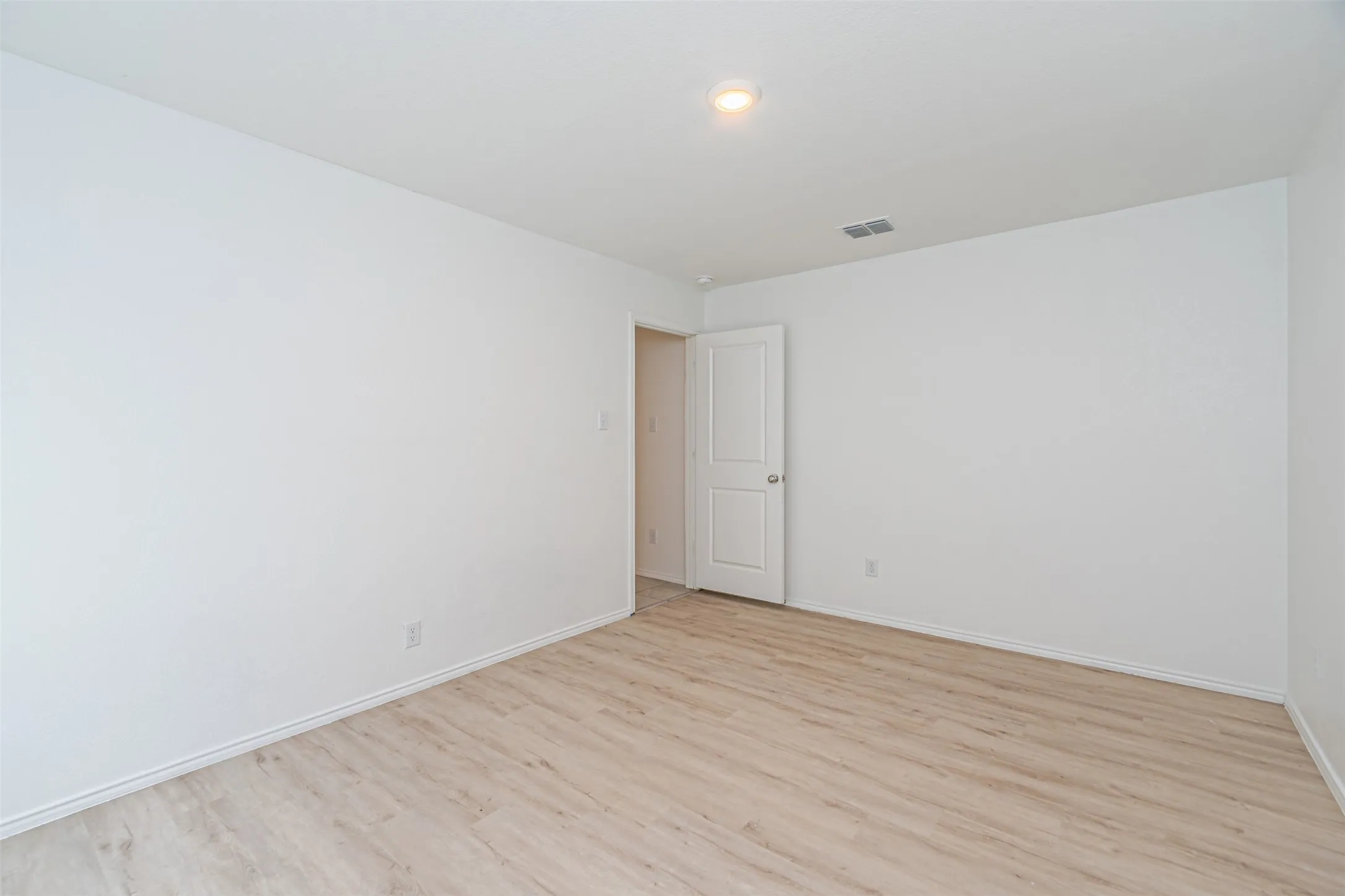 Single Family Residence For Rent in Denton County , 14037 Earlham Street, Pilot Point, Texas 76258, 3 Bedroom, 2 Bathroom, 2 Garage spaces, 1,500 Sqft, built in 2022, mls#21388861, Real Estate Agent in Pilot Point, Homes For Rent in Denton county, Homes For Rent in Pilot Point, Realtor in Pilot Point Texas, Real Estate Brokerage Independent Realty Texas, Luminita Cordes Realtor