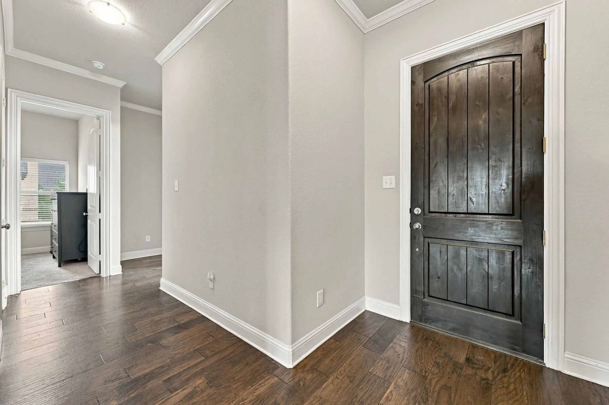 Single Family Residence For Sale in Ellis County , 813 Rustic Trail, Midlothian, Texas 76065, 4 Bedroom, 2 Bathroom, 3 Garage spaces, 2,281 Sqft, built in 2018, mls#21391259, Real Estate Agent in Midlothian, Homes For Sale in Ellis county, Homes For Sale in Midlothian, Realtor in Midlothian Texas, Real Estate Brokerage Independent Realty Texas, Luminita Cordes Realtor