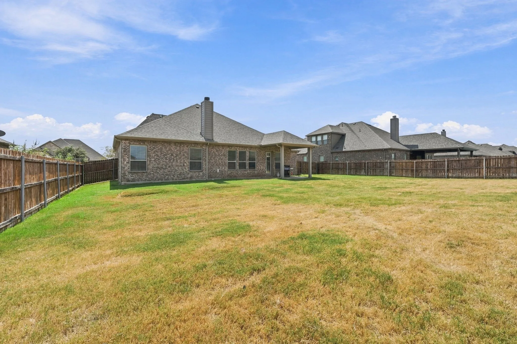 Single Family Residence For Sale in Ellis County , 813 Rustic Trail, Midlothian, Texas 76065, 4 Bedroom, 2 Bathroom, 3 Garage spaces, 2,281 Sqft, built in 2018, mls#21391259, Real Estate Agent in Midlothian, Homes For Sale in Ellis county, Homes For Sale in Midlothian, Realtor in Midlothian Texas, Real Estate Brokerage Independent Realty Texas, Luminita Cordes Realtor