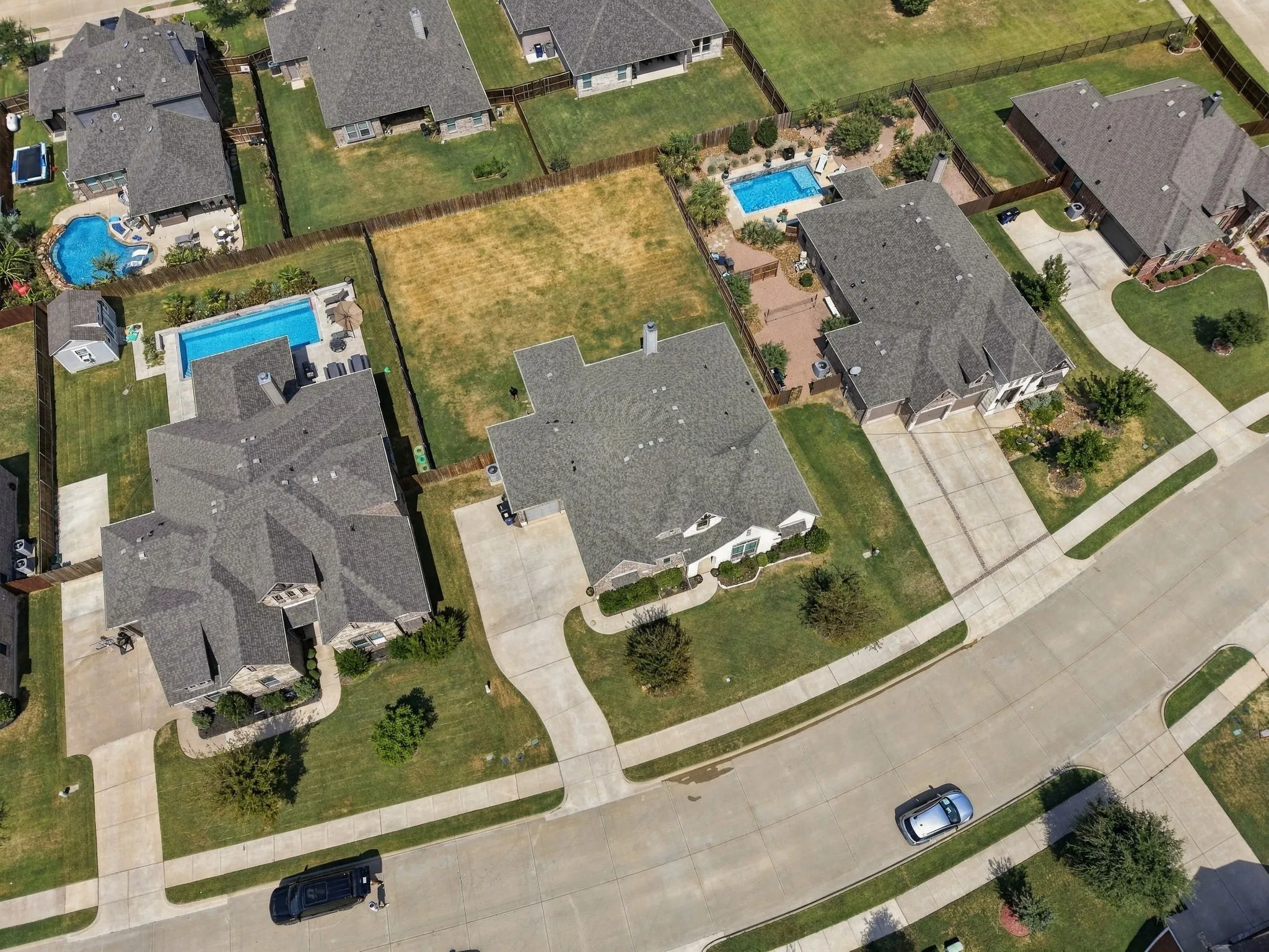 Single Family Residence For Sale in Ellis County , 813 Rustic Trail, Midlothian, Texas 76065, 4 Bedroom, 2 Bathroom, 3 Garage spaces, 2,281 Sqft, built in 2018, mls#21391259, Real Estate Agent in Midlothian, Homes For Sale in Ellis county, Homes For Sale in Midlothian, Realtor in Midlothian Texas, Real Estate Brokerage Independent Realty Texas, Luminita Cordes Realtor