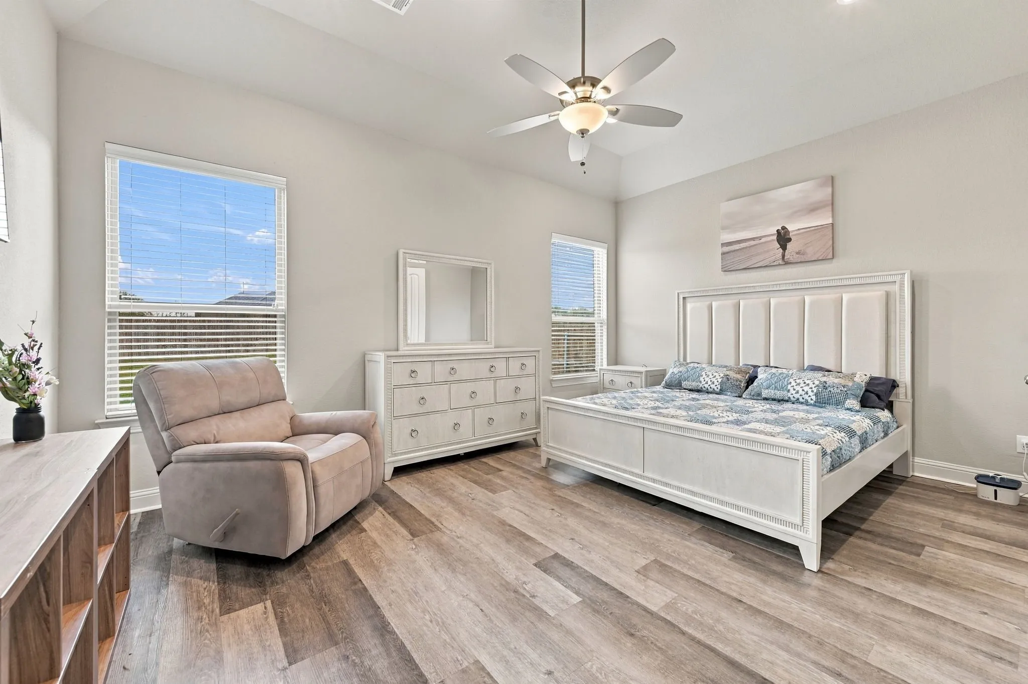 Single Family Residence For Sale in Ellis County , 813 Rustic Trail, Midlothian, Texas 76065, 4 Bedroom, 2 Bathroom, 3 Garage spaces, 2,281 Sqft, built in 2018, mls#21391259, Real Estate Agent in Midlothian, Homes For Sale in Ellis county, Homes For Sale in Midlothian, Realtor in Midlothian Texas, Real Estate Brokerage Independent Realty Texas, Luminita Cordes Realtor
