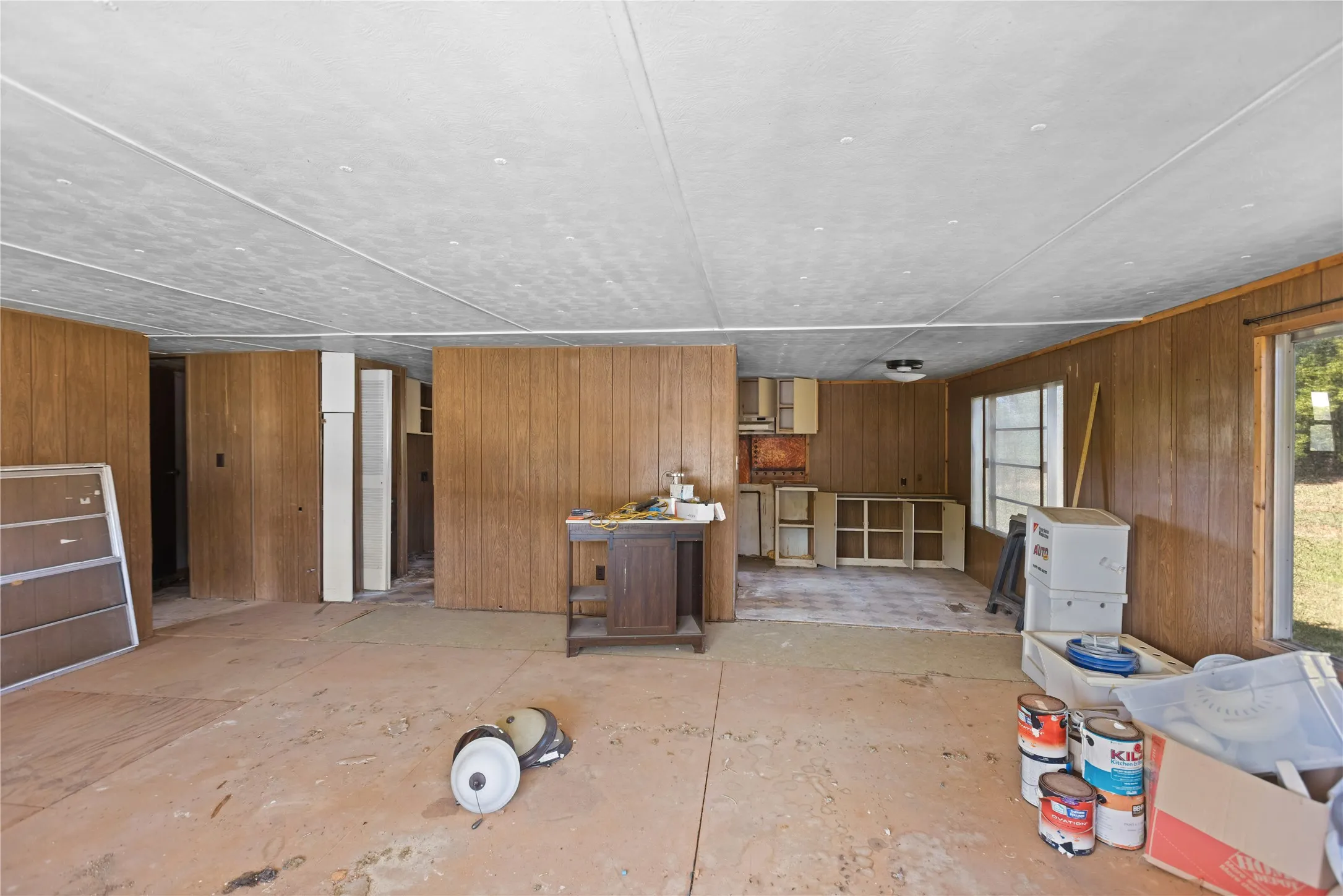 Single Family Residence For Sale in Grayson County , 1901 E Texas Street, Denison, Texas 75021, 3 Bedroom, 2 Bathroom, Garage spaces, 1,056 Sqft, built in 1985, mls#21370913, Real Estate Agent in Denison, Homes For Sale in Grayson county, Homes For Sale in Denison, Realtor in Denison Texas, Real Estate Brokerage Independent Realty Texas, Luminita Cordes Realtor