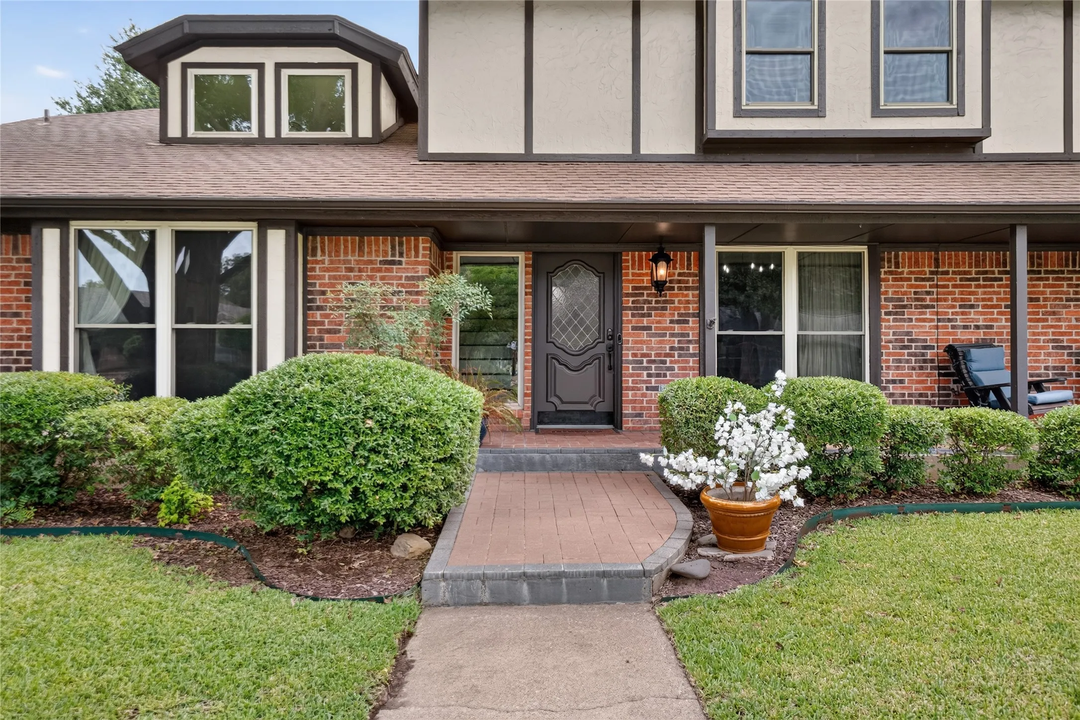 Single Family Residence For Sale in Denton County , 222 Inverness Drive, Trophy Club, Texas 76262, 4 Bedroom, 3 Bathroom, 2 Garage spaces, 2,540 Sqft, built in 1980, mls#21391268, Real Estate Agent in Trophy Club, Homes For Sale in Denton county, Homes For Sale in Trophy Club, Realtor in Trophy Club Texas, Real Estate Brokerage Independent Realty Texas, Luminita Cordes Realtor