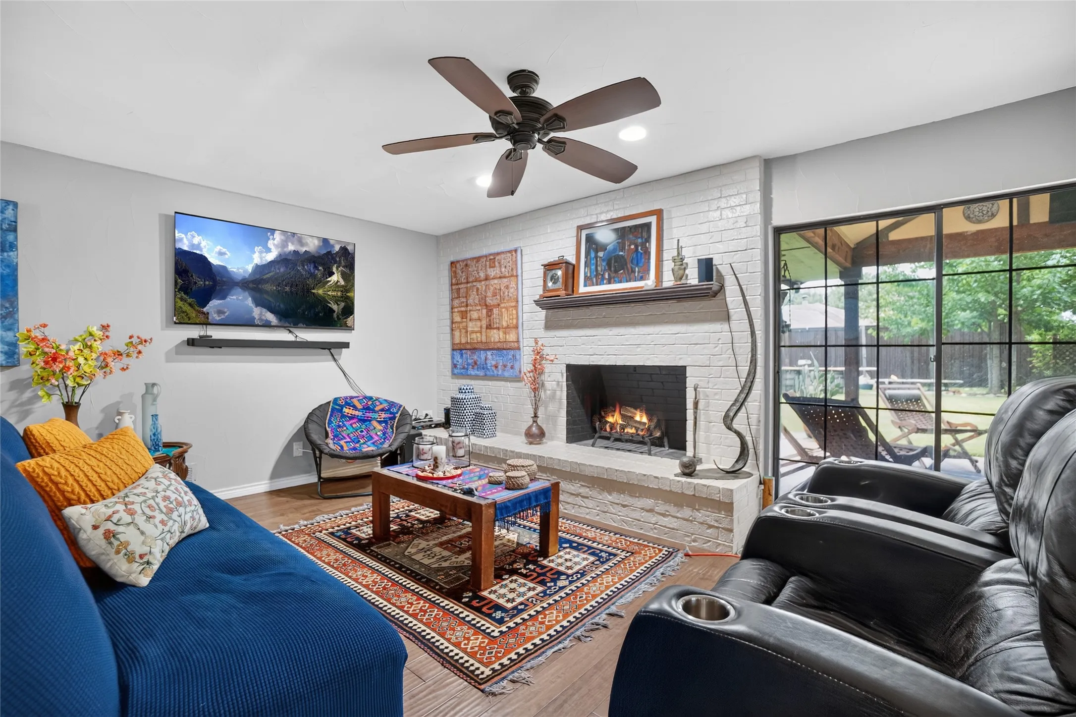 Single Family Residence For Sale in Denton County , 222 Inverness Drive, Trophy Club, Texas 76262, 4 Bedroom, 3 Bathroom, 2 Garage spaces, 2,540 Sqft, built in 1980, mls#21391268, Real Estate Agent in Trophy Club, Homes For Sale in Denton county, Homes For Sale in Trophy Club, Realtor in Trophy Club Texas, Real Estate Brokerage Independent Realty Texas, Luminita Cordes Realtor