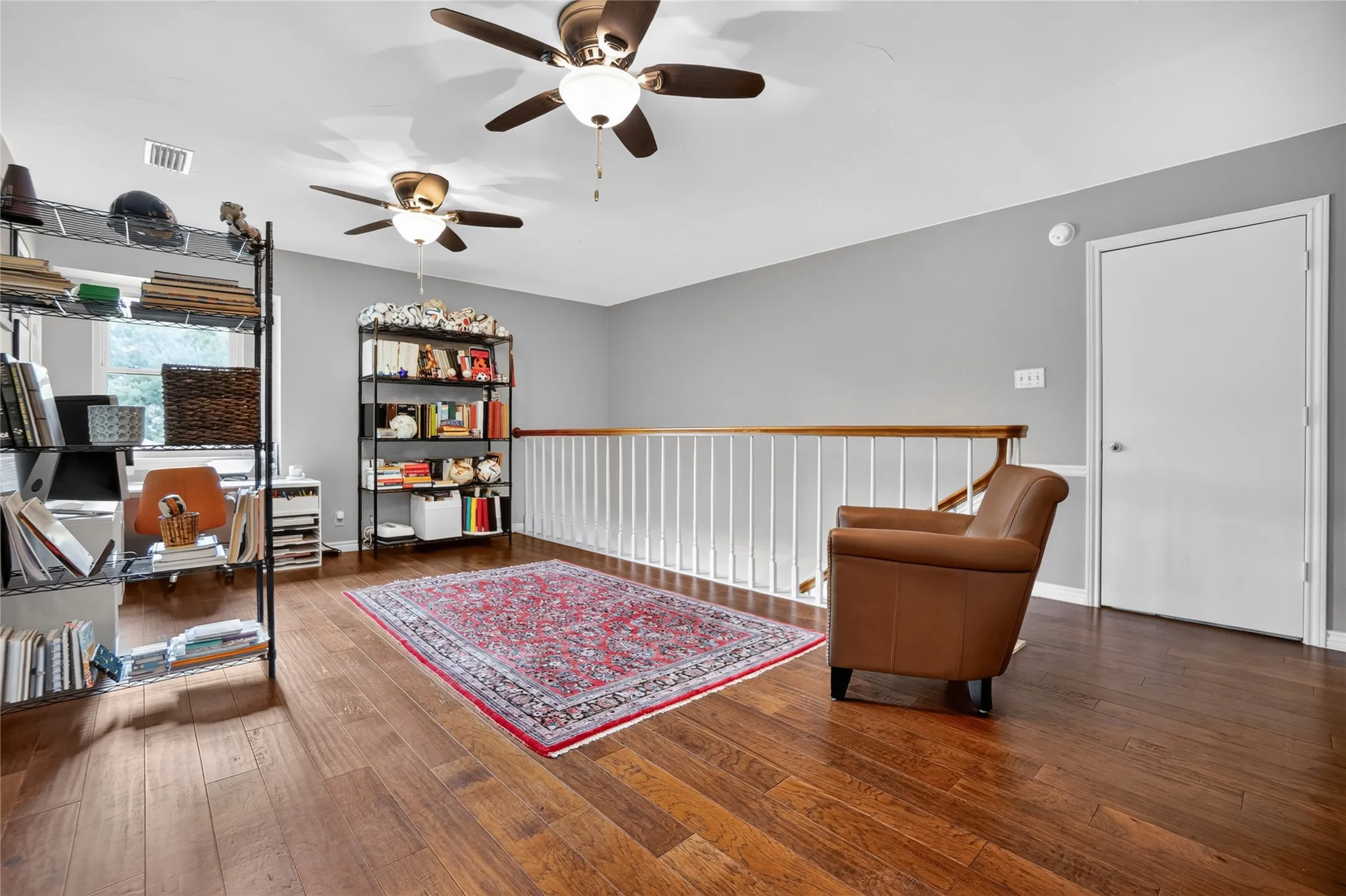 Single Family Residence For Sale in Denton County , 222 Inverness Drive, Trophy Club, Texas 76262, 4 Bedroom, 3 Bathroom, 2 Garage spaces, 2,540 Sqft, built in 1980, mls#21391268, Real Estate Agent in Trophy Club, Homes For Sale in Denton county, Homes For Sale in Trophy Club, Realtor in Trophy Club Texas, Real Estate Brokerage Independent Realty Texas, Luminita Cordes Realtor