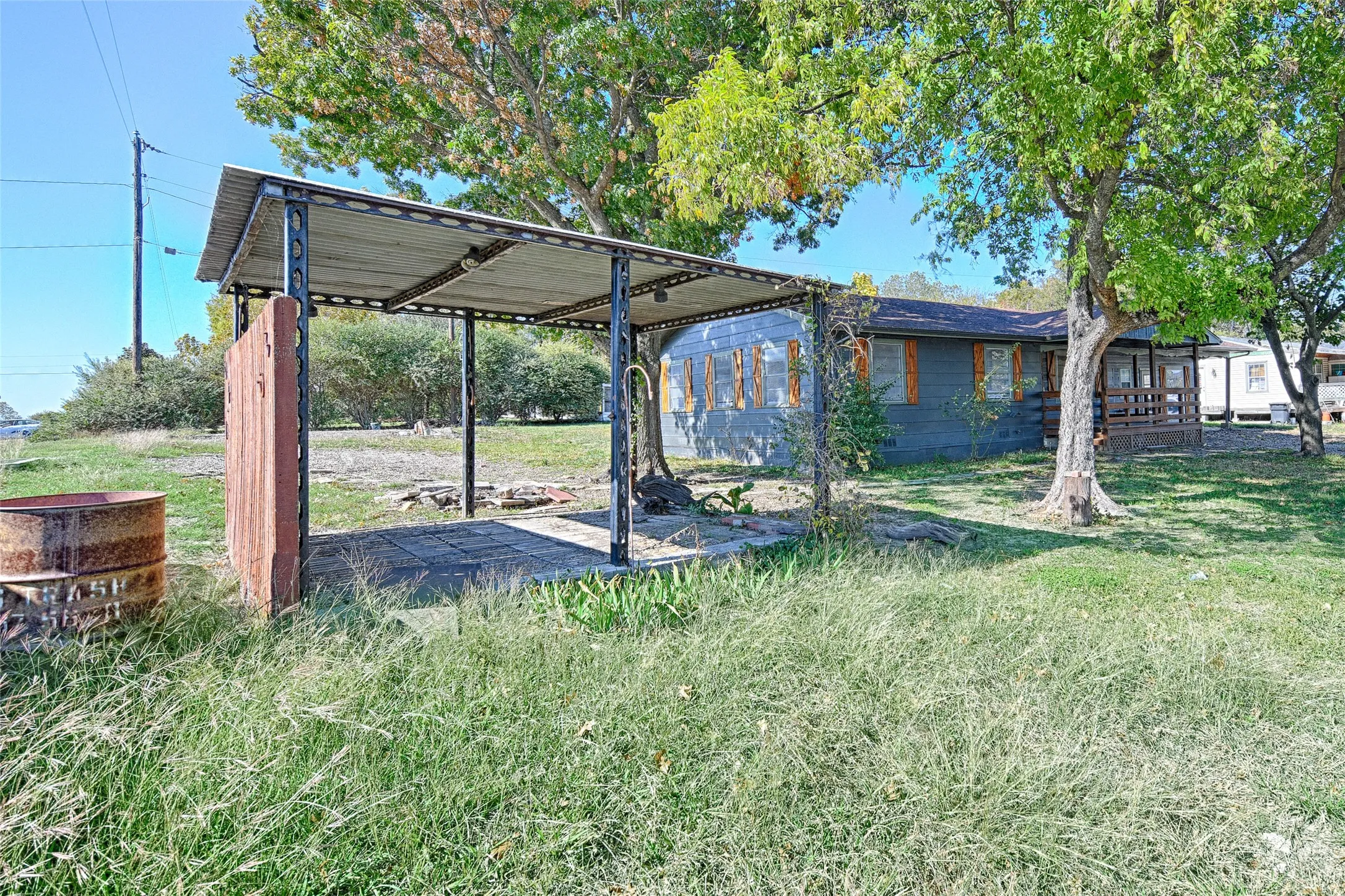 Single Family Residence For Rent in Collin County , 4574 County Road 895, Princeton, Texas 75407, 3 Bedroom, 1 Bathroom, Garage spaces, 1,188 Sqft, built in 1970, mls#21388777, Real Estate Agent in Princeton, Homes For Rent in Collin county, Homes For Rent in Princeton, Realtor in Princeton Texas, Real Estate Brokerage Independent Realty Texas, Luminita Cordes Realtor