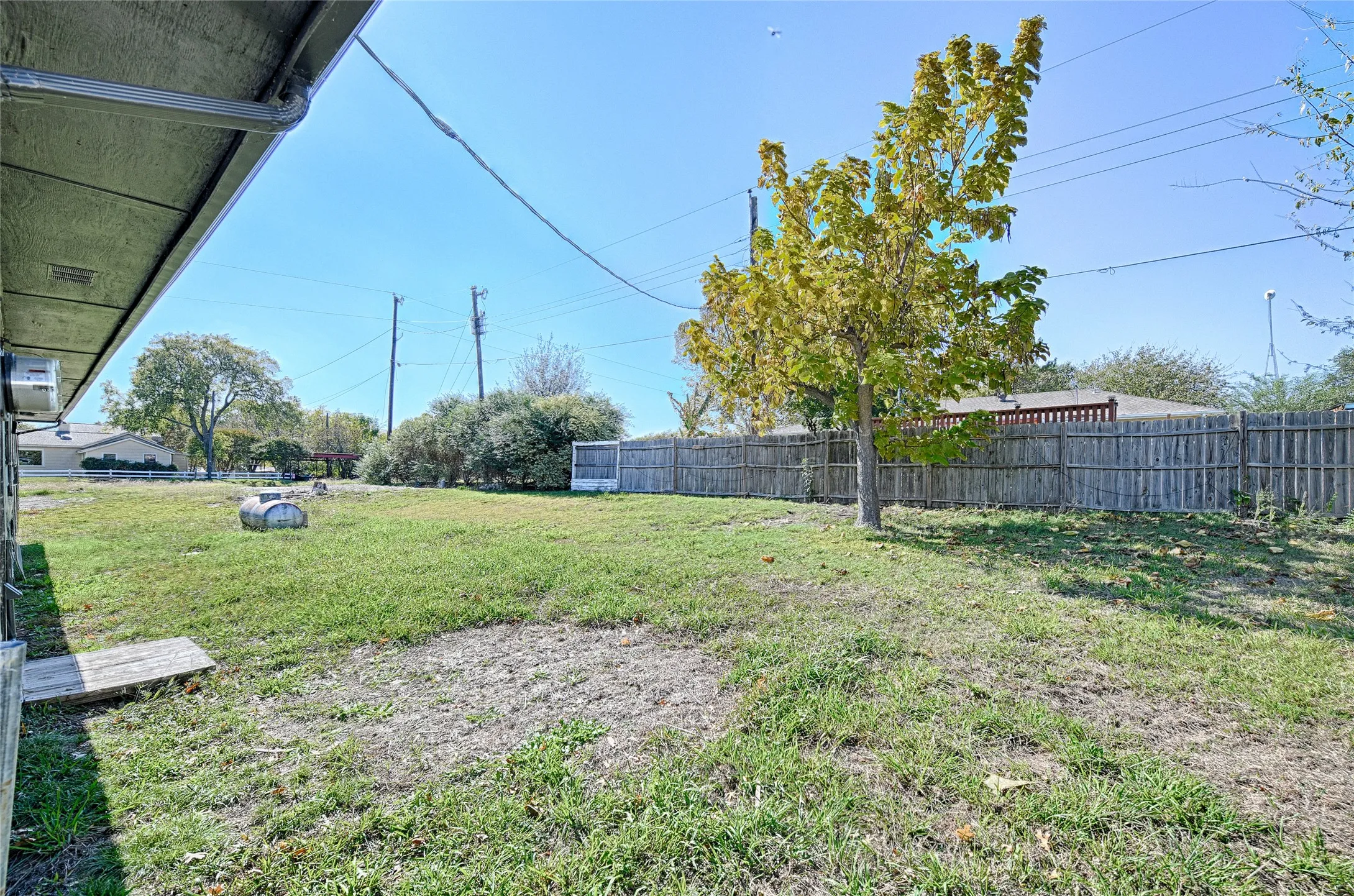 Single Family Residence For Rent in Collin County , 4574 County Road 895, Princeton, Texas 75407, 3 Bedroom, 1 Bathroom, Garage spaces, 1,188 Sqft, built in 1970, mls#21388777, Real Estate Agent in Princeton, Homes For Rent in Collin county, Homes For Rent in Princeton, Realtor in Princeton Texas, Real Estate Brokerage Independent Realty Texas, Luminita Cordes Realtor