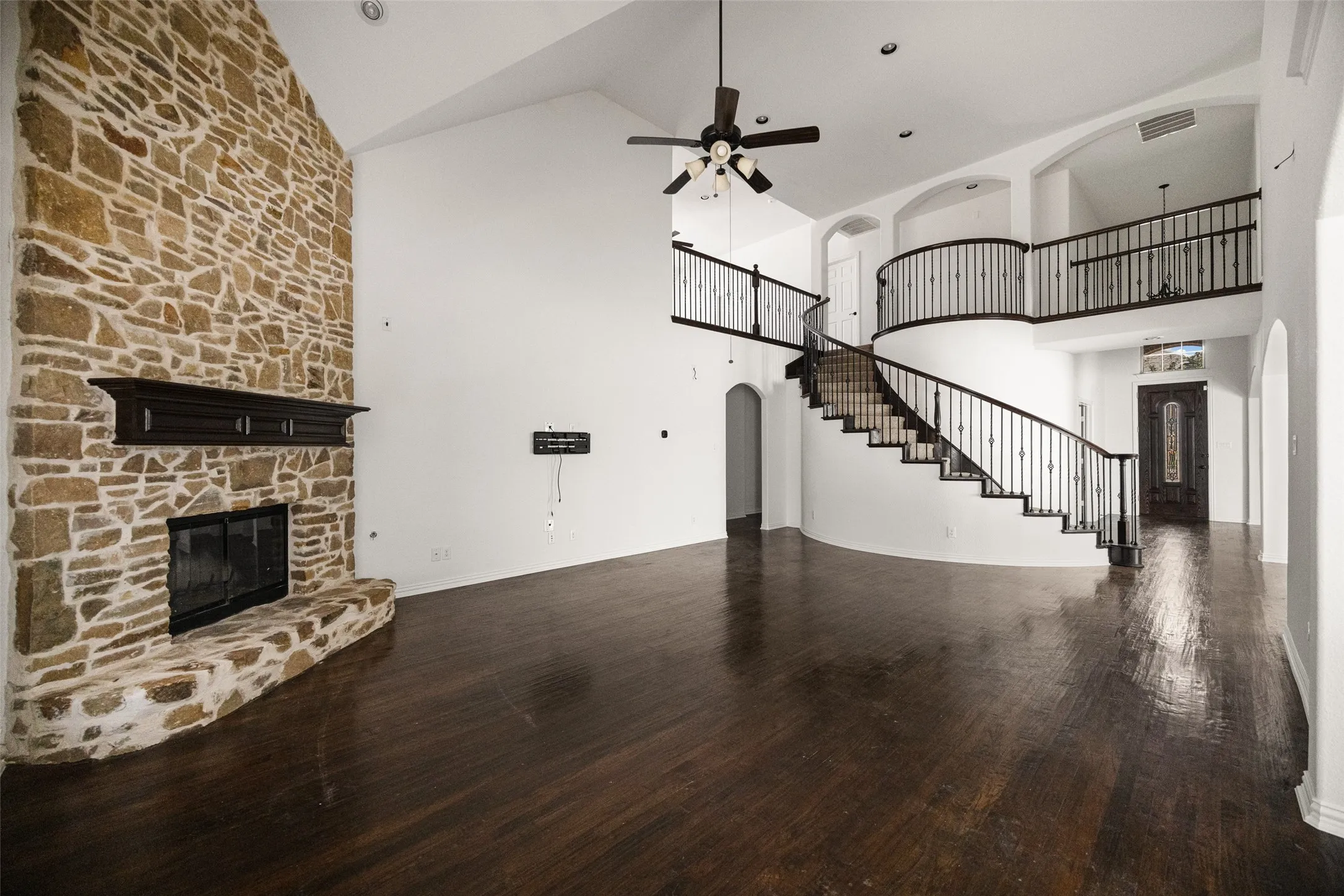 Single Family Residence For Rent in Collin County , 12289 Princess Drive, Frisco, Texas 75035, 6 Bedroom, 4 Bathroom, 2 Garage spaces, 4,069 Sqft, built in 2015, mls#21391255, Real Estate Agent in Frisco, Homes For Rent in Collin county, Homes For Rent in Frisco, Realtor in Frisco Texas, Real Estate Brokerage Independent Realty Texas, Luminita Cordes Realtor