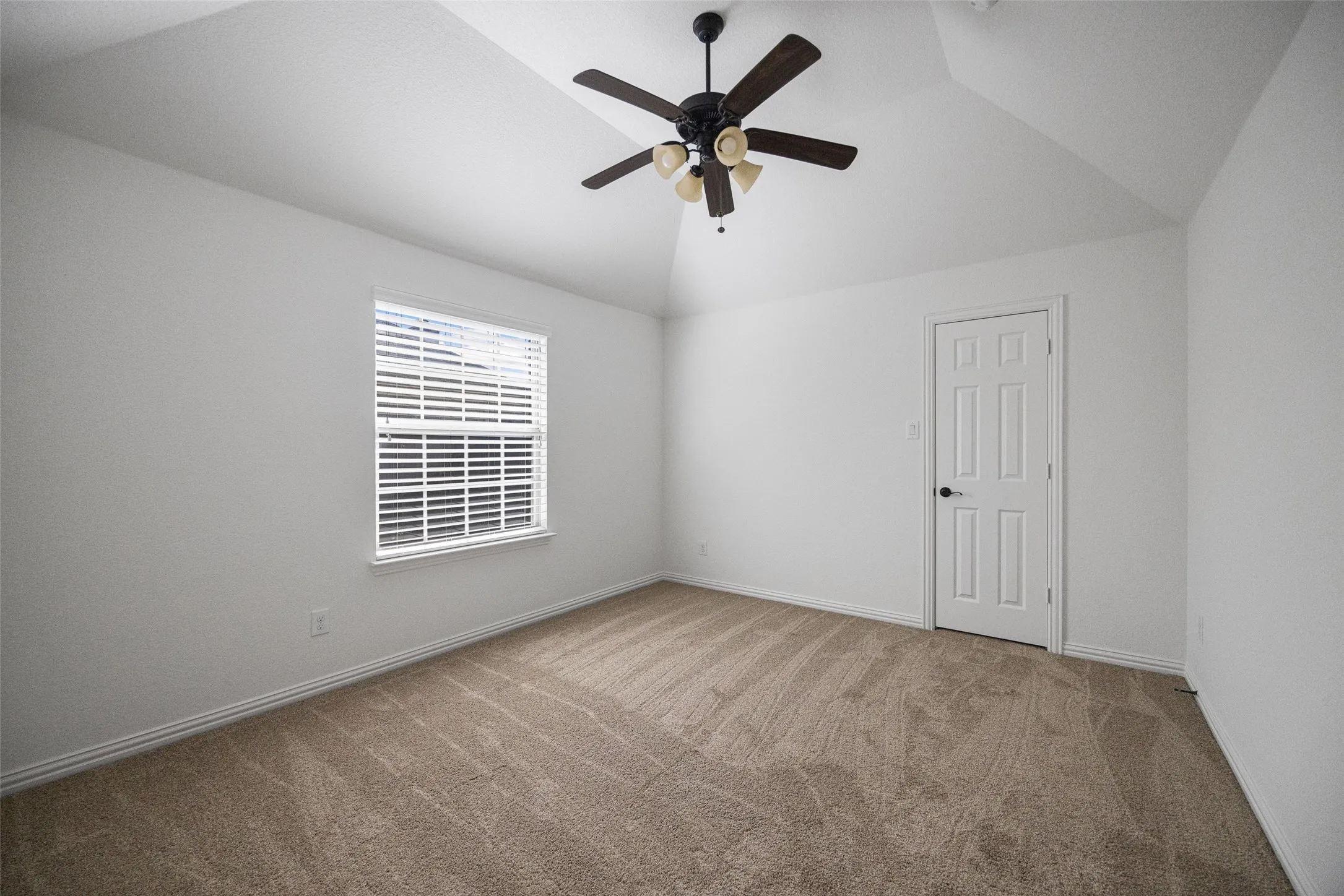Single Family Residence For Rent in Collin County , 12289 Princess Drive, Frisco, Texas 75035, 6 Bedroom, 4 Bathroom, 2 Garage spaces, 4,069 Sqft, built in 2015, mls#21391255, Real Estate Agent in Frisco, Homes For Rent in Collin county, Homes For Rent in Frisco, Realtor in Frisco Texas, Real Estate Brokerage Independent Realty Texas, Luminita Cordes Realtor