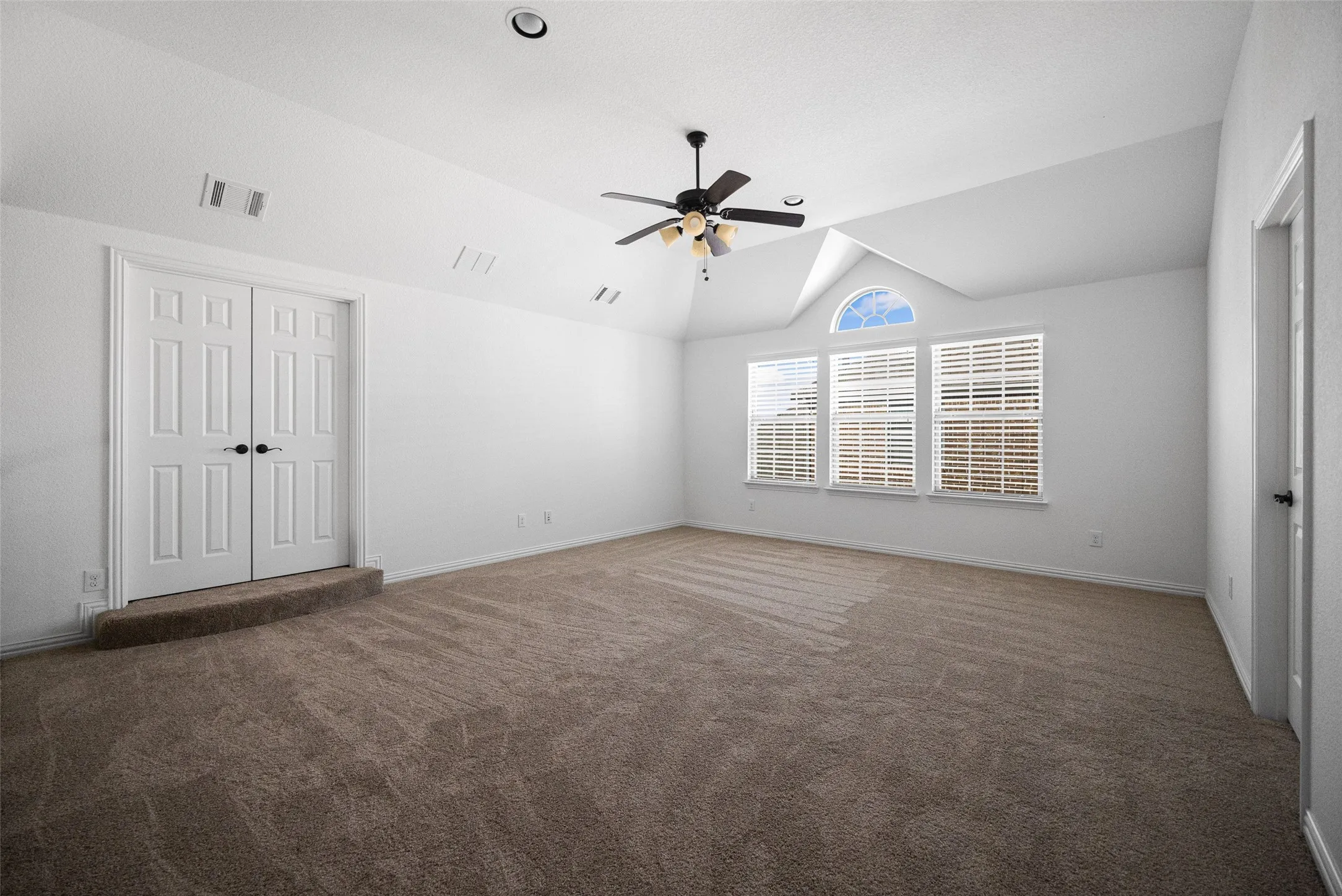 Single Family Residence For Rent in Collin County , 12289 Princess Drive, Frisco, Texas 75035, 6 Bedroom, 4 Bathroom, 2 Garage spaces, 4,069 Sqft, built in 2015, mls#21391255, Real Estate Agent in Frisco, Homes For Rent in Collin county, Homes For Rent in Frisco, Realtor in Frisco Texas, Real Estate Brokerage Independent Realty Texas, Luminita Cordes Realtor