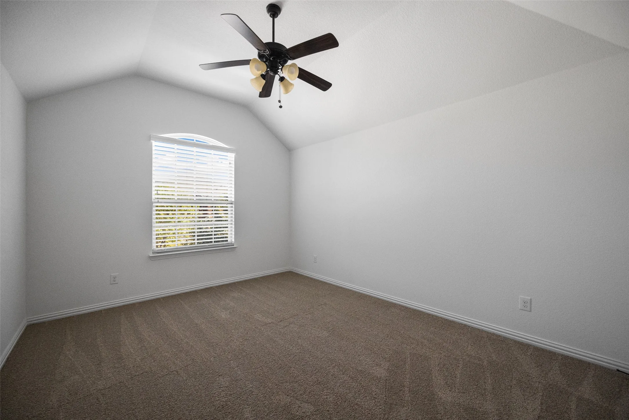Single Family Residence For Rent in Collin County , 12289 Princess Drive, Frisco, Texas 75035, 6 Bedroom, 4 Bathroom, 2 Garage spaces, 4,069 Sqft, built in 2015, mls#21391255, Real Estate Agent in Frisco, Homes For Rent in Collin county, Homes For Rent in Frisco, Realtor in Frisco Texas, Real Estate Brokerage Independent Realty Texas, Luminita Cordes Realtor