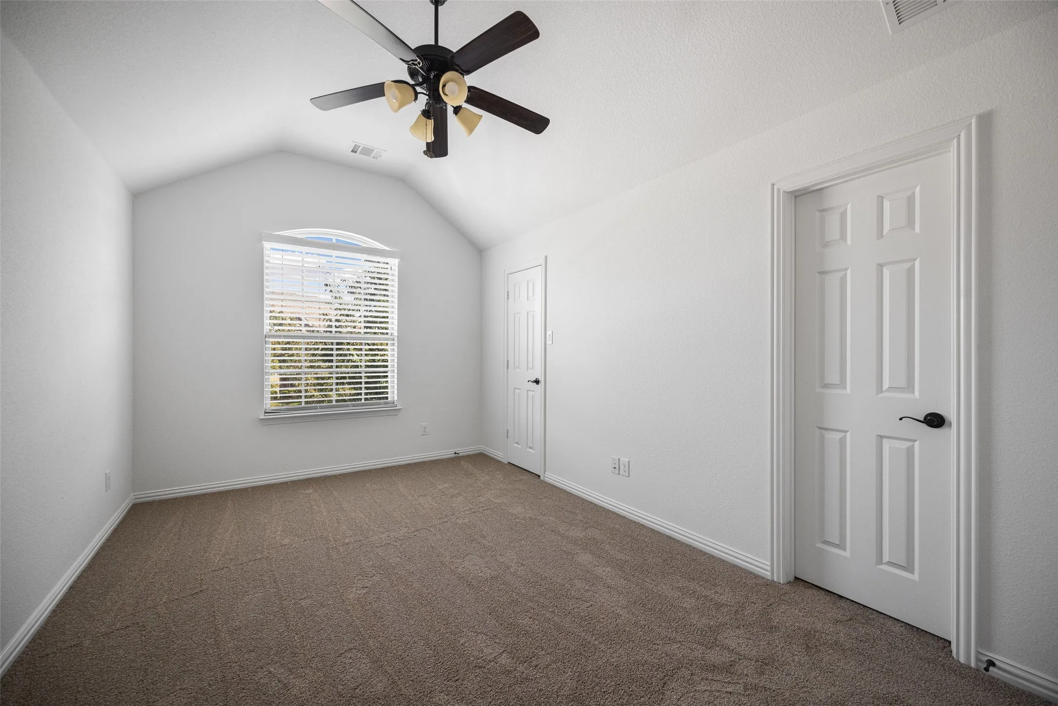 Single Family Residence For Rent in Collin County , 12289 Princess Drive, Frisco, Texas 75035, 6 Bedroom, 4 Bathroom, 2 Garage spaces, 4,069 Sqft, built in 2015, mls#21391255, Real Estate Agent in Frisco, Homes For Rent in Collin county, Homes For Rent in Frisco, Realtor in Frisco Texas, Real Estate Brokerage Independent Realty Texas, Luminita Cordes Realtor