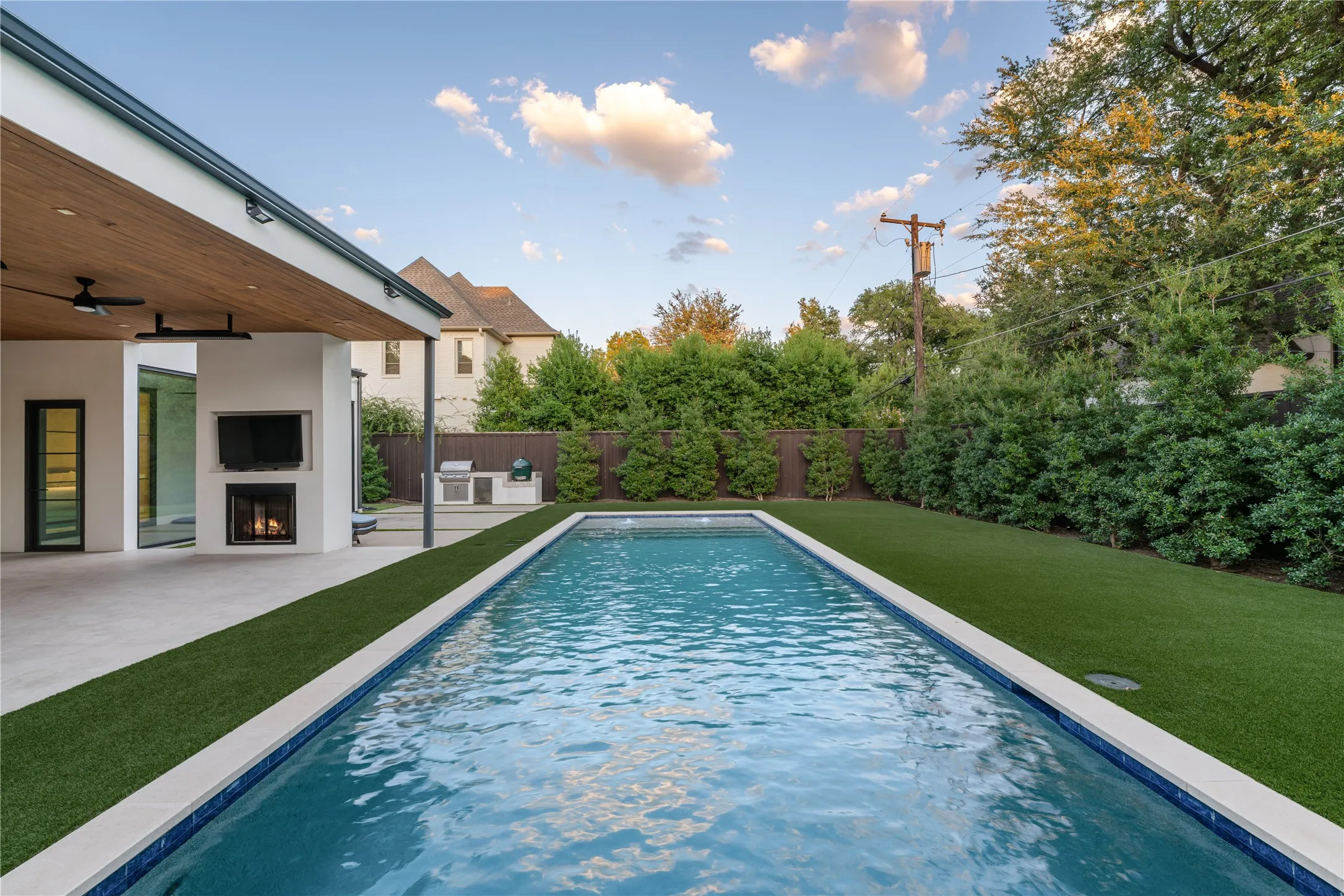 Single Family Residence For Sale in Dallas County , 6438 Deloache Avenue, Dallas, Texas 75225, 5 Bedroom, 9 Bathroom, 3 Garage spaces, 6,383 Sqft, built in 2021, mls#21387516, Real Estate Agent in Dallas, Homes For Sale in Dallas county, Homes For Sale in Dallas, Realtor in Dallas Texas, Real Estate Brokerage Independent Realty Texas, Luminita Cordes Realtor