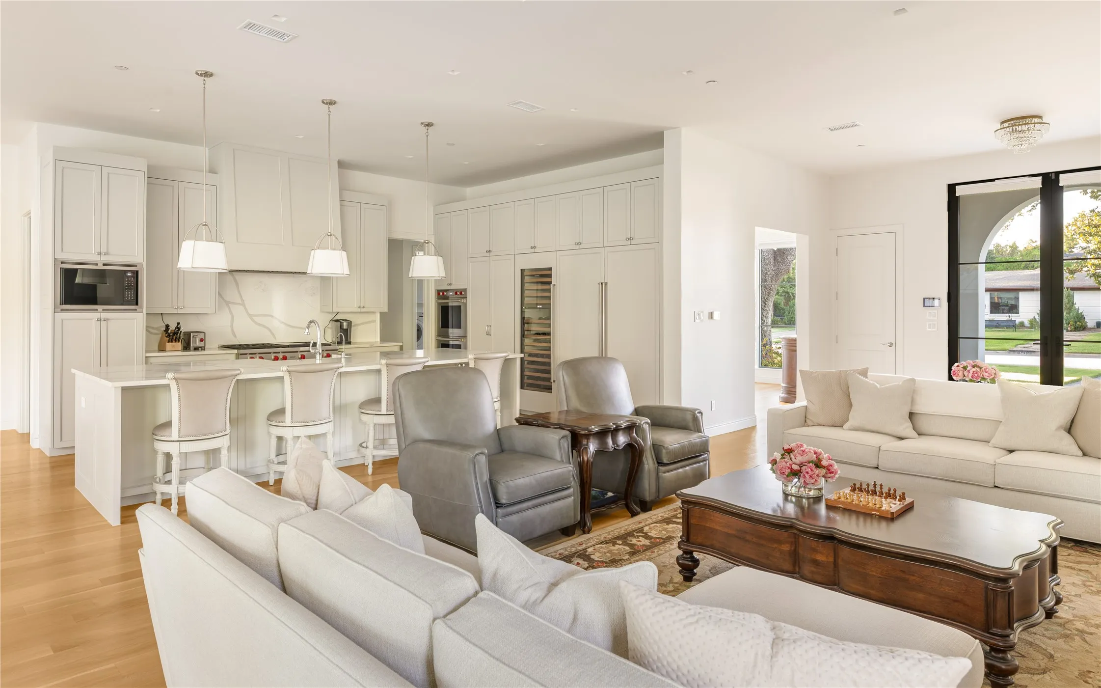 Single Family Residence For Sale in Dallas County , 6438 Deloache Avenue, Dallas, Texas 75225, 5 Bedroom, 9 Bathroom, 3 Garage spaces, 6,383 Sqft, built in 2021, mls#21387516, Real Estate Agent in Dallas, Homes For Sale in Dallas county, Homes For Sale in Dallas, Realtor in Dallas Texas, Real Estate Brokerage Independent Realty Texas, Luminita Cordes Realtor