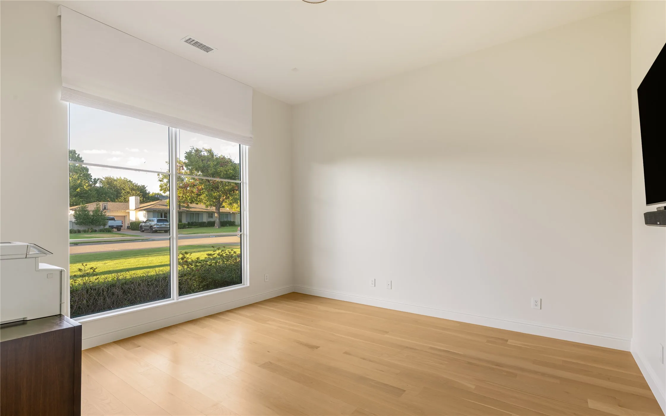 Single Family Residence For Sale in Dallas County , 6438 Deloache Avenue, Dallas, Texas 75225, 5 Bedroom, 9 Bathroom, 3 Garage spaces, 6,383 Sqft, built in 2021, mls#21387516, Real Estate Agent in Dallas, Homes For Sale in Dallas county, Homes For Sale in Dallas, Realtor in Dallas Texas, Real Estate Brokerage Independent Realty Texas, Luminita Cordes Realtor