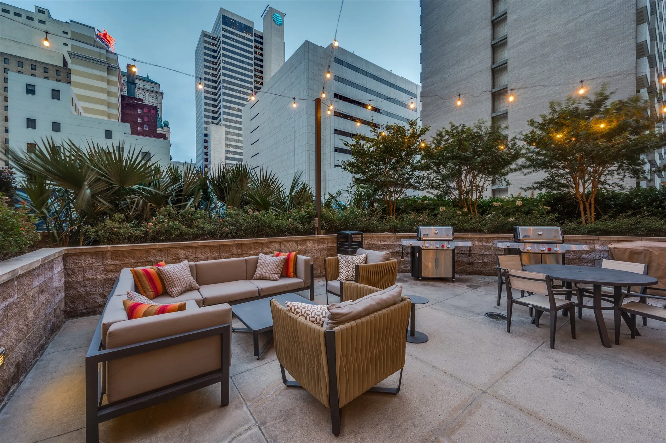 Sixth floor amenity level