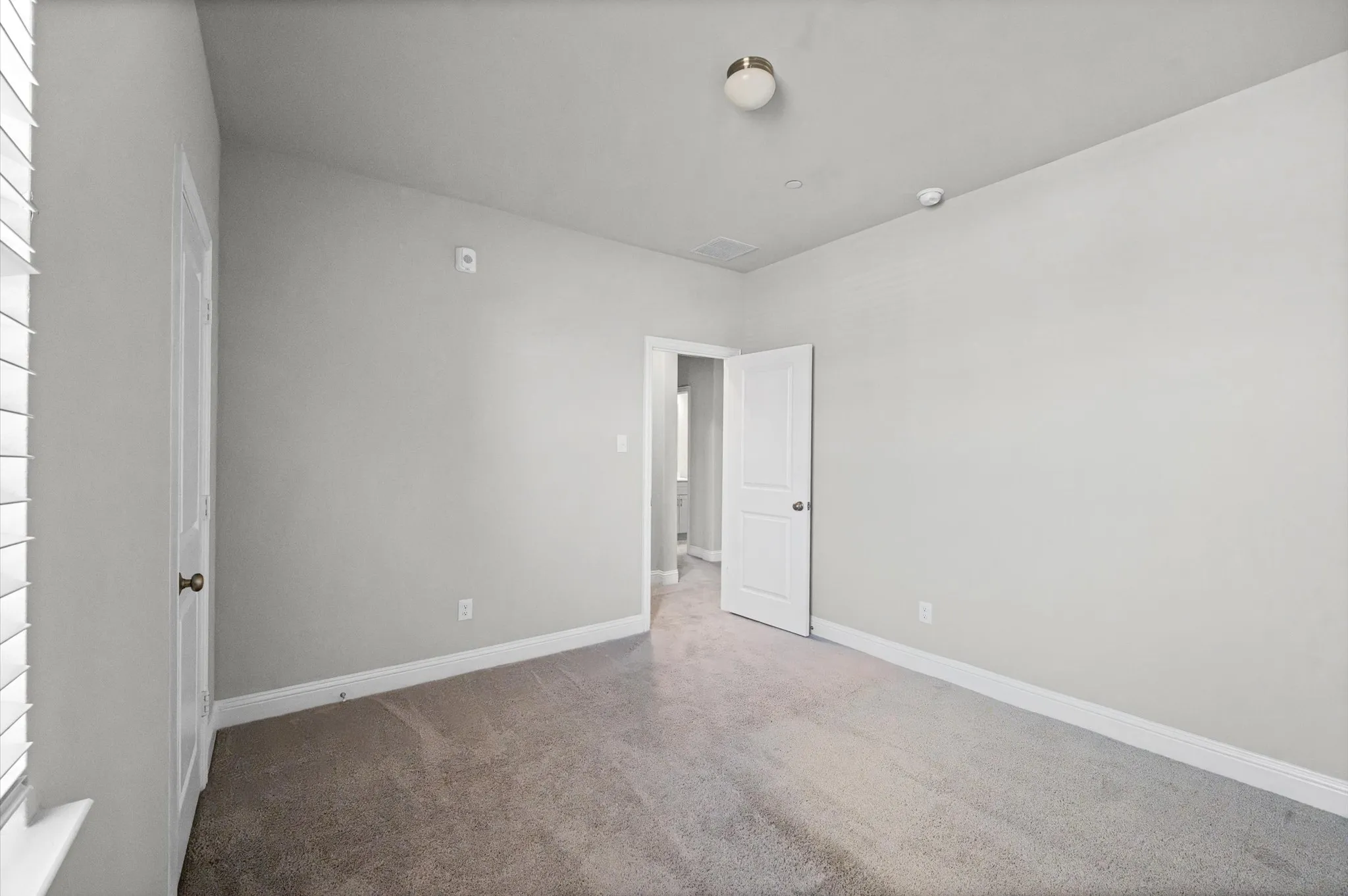 Condominium For Sale in Tarrant County , 905 Suma Drive, Euless, Texas 76040, 3 Bedroom, 3 Bathroom, 2 Garage spaces, 2,022 Sqft, built in 2023, mls#21390854, Real Estate Agent in Euless, Homes For Sale in Tarrant county, Homes For Sale in Euless, Realtor in Euless Texas, Real Estate Brokerage Independent Realty Texas, Luminita Cordes Realtor