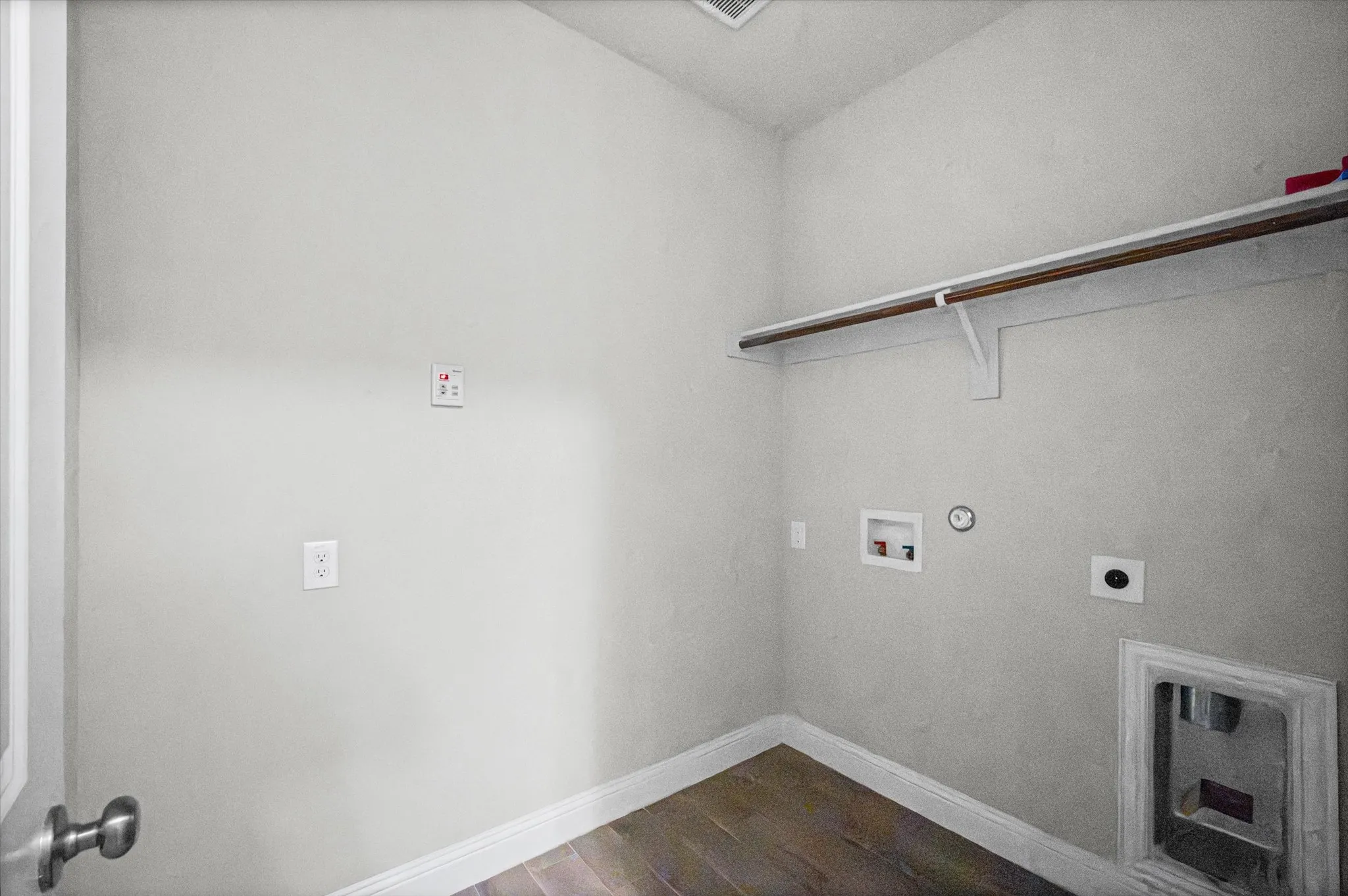 Condominium For Sale in Tarrant County , 905 Suma Drive, Euless, Texas 76040, 3 Bedroom, 3 Bathroom, 2 Garage spaces, 2,022 Sqft, built in 2023, mls#21390854, Real Estate Agent in Euless, Homes For Sale in Tarrant county, Homes For Sale in Euless, Realtor in Euless Texas, Real Estate Brokerage Independent Realty Texas, Luminita Cordes Realtor