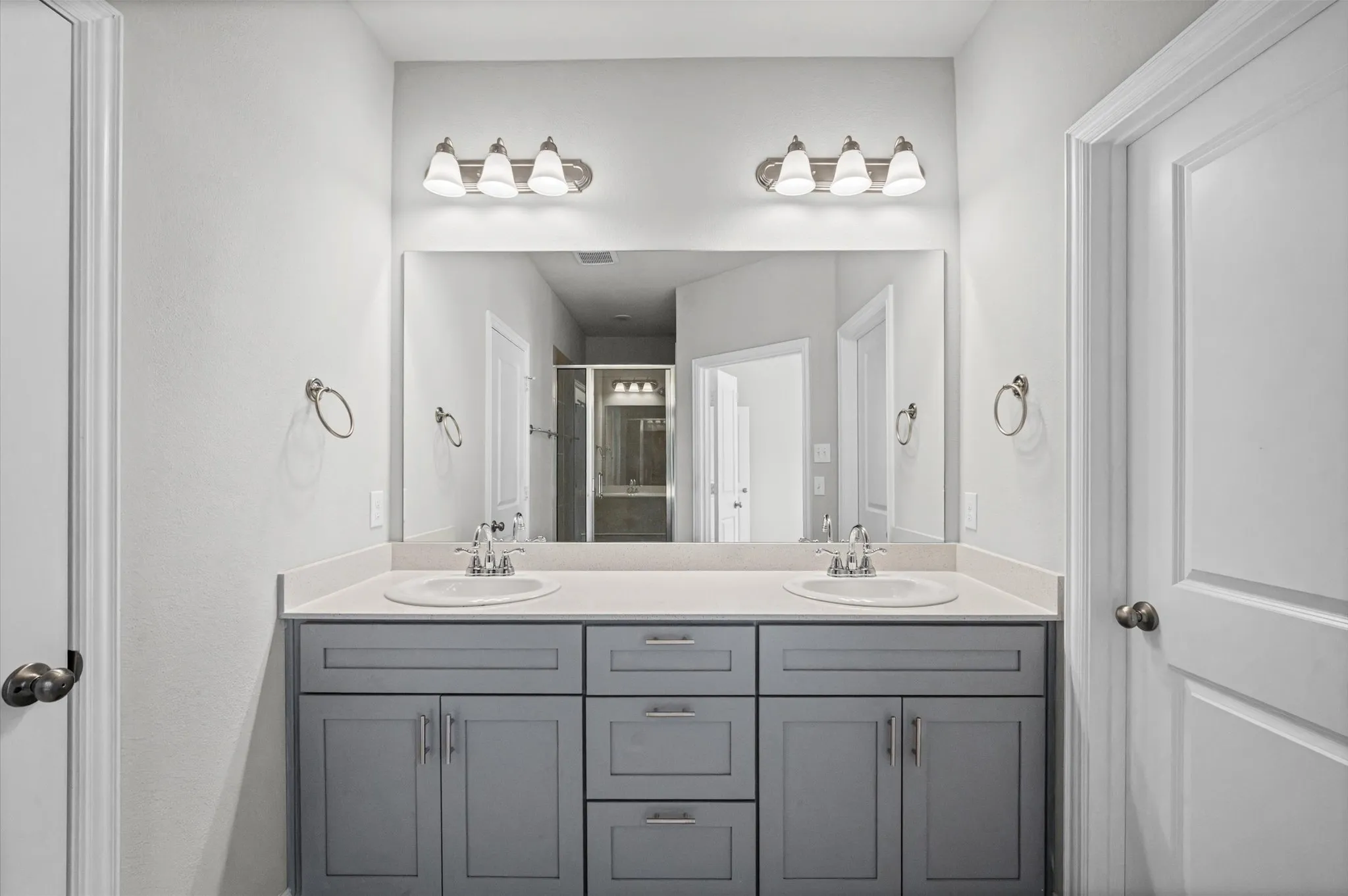 Condominium For Sale in Tarrant County , 905 Suma Drive, Euless, Texas 76040, 3 Bedroom, 3 Bathroom, 2 Garage spaces, 2,022 Sqft, built in 2023, mls#21390854, Real Estate Agent in Euless, Homes For Sale in Tarrant county, Homes For Sale in Euless, Realtor in Euless Texas, Real Estate Brokerage Independent Realty Texas, Luminita Cordes Realtor