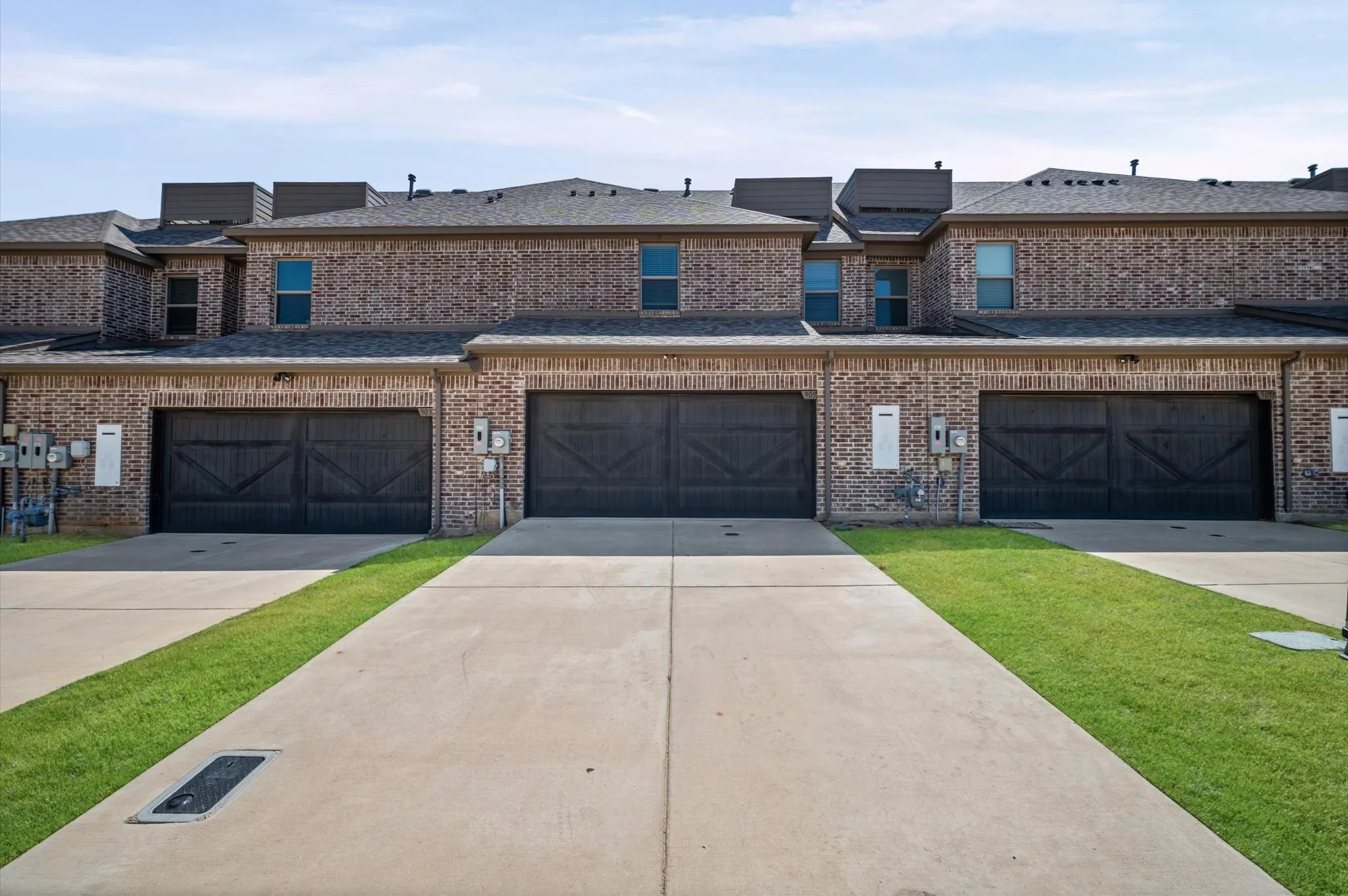 Condominium For Sale in Tarrant County , 905 Suma Drive, Euless, Texas 76040, 3 Bedroom, 3 Bathroom, 2 Garage spaces, 2,022 Sqft, built in 2023, mls#21390854, Real Estate Agent in Euless, Homes For Sale in Tarrant county, Homes For Sale in Euless, Realtor in Euless Texas, Real Estate Brokerage Independent Realty Texas, Luminita Cordes Realtor
