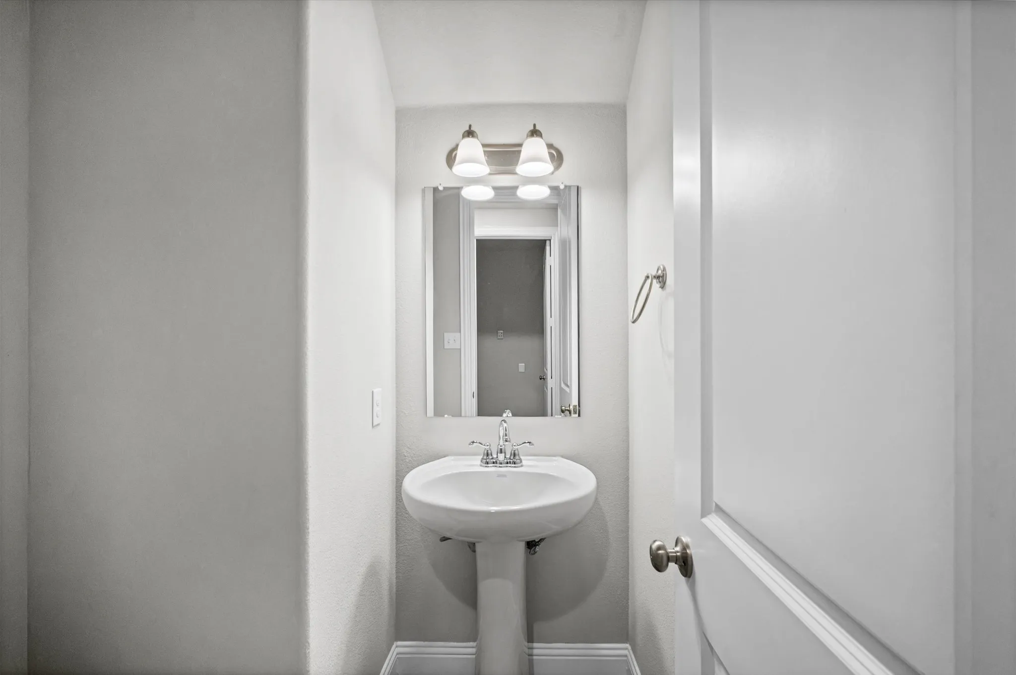 Condominium For Sale in Tarrant County , 905 Suma Drive, Euless, Texas 76040, 3 Bedroom, 3 Bathroom, 2 Garage spaces, 2,022 Sqft, built in 2023, mls#21390854, Real Estate Agent in Euless, Homes For Sale in Tarrant county, Homes For Sale in Euless, Realtor in Euless Texas, Real Estate Brokerage Independent Realty Texas, Luminita Cordes Realtor