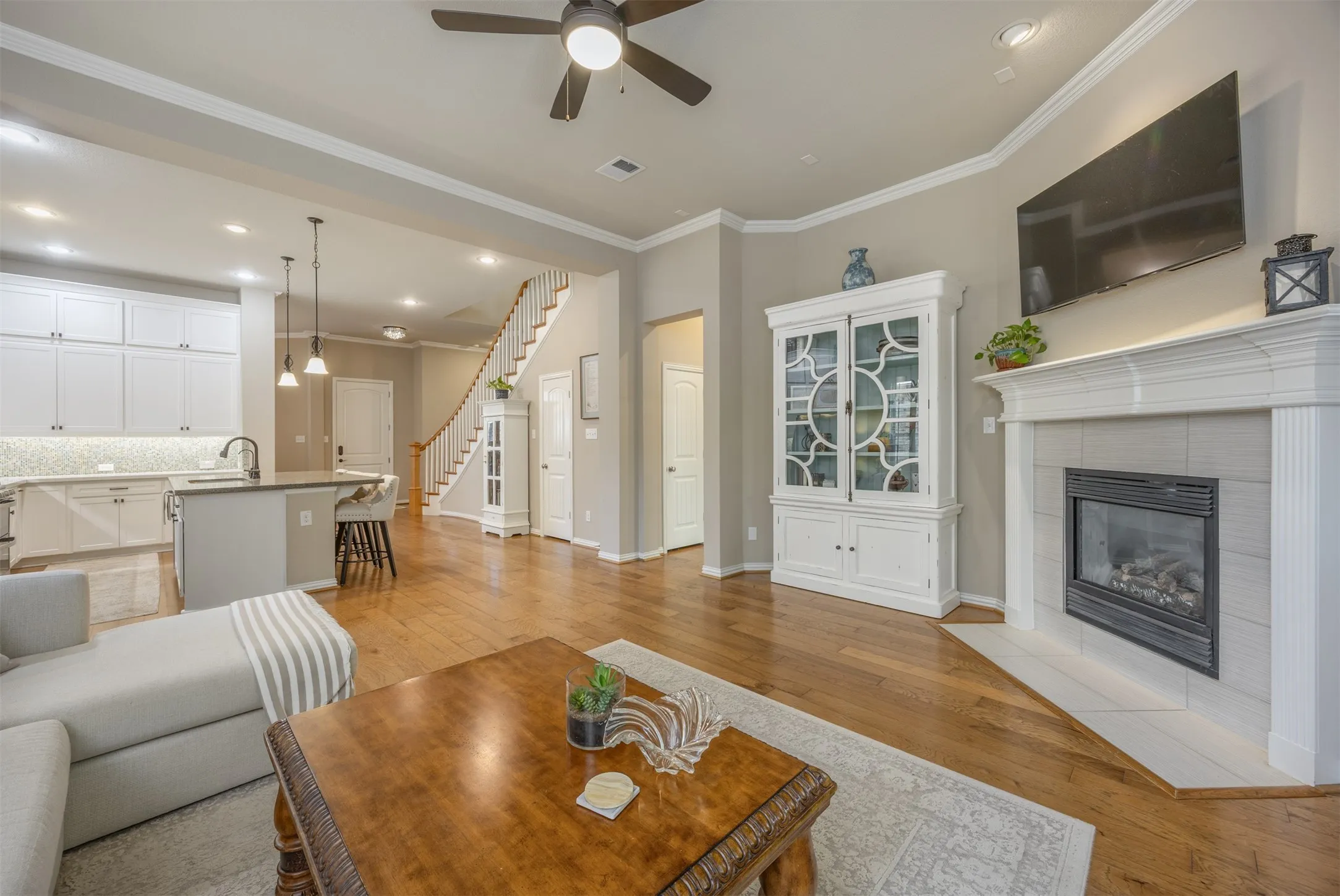 Single Family Residence For Sale in Collin County , 18238 Brighton Green, Dallas, Texas 75252, 3 Bedroom, 4 Bathroom, 2 Garage spaces, 2,778 Sqft, built in 2011, mls#21388199, Real Estate Agent in Dallas, Homes For Sale in Collin county, Homes For Sale in Dallas, Realtor in Dallas Texas, Real Estate Brokerage Independent Realty Texas, Luminita Cordes Realtor
