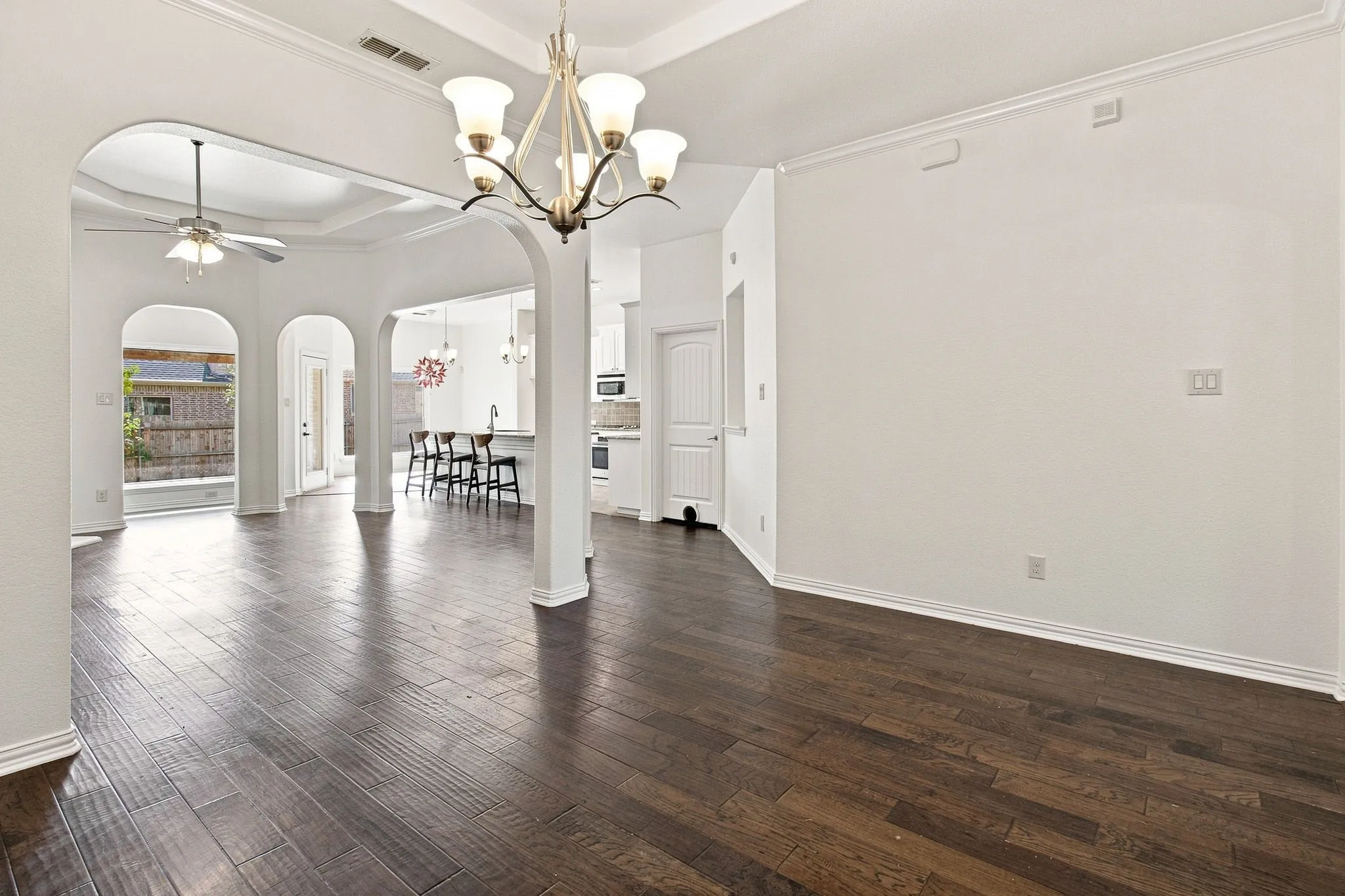 Single Family Residence For Sale in Denton County , 3313 Sombrero Drive, Denton, Texas 76210, 5 Bedroom, 4 Bathroom, 2 Garage spaces, 3,252 Sqft, built in 2013, mls#21390778, Real Estate Agent in Denton, Homes For Sale in Denton county, Homes For Sale in Denton, Realtor in Denton Texas, Real Estate Brokerage Independent Realty Texas, Luminita Cordes Realtor