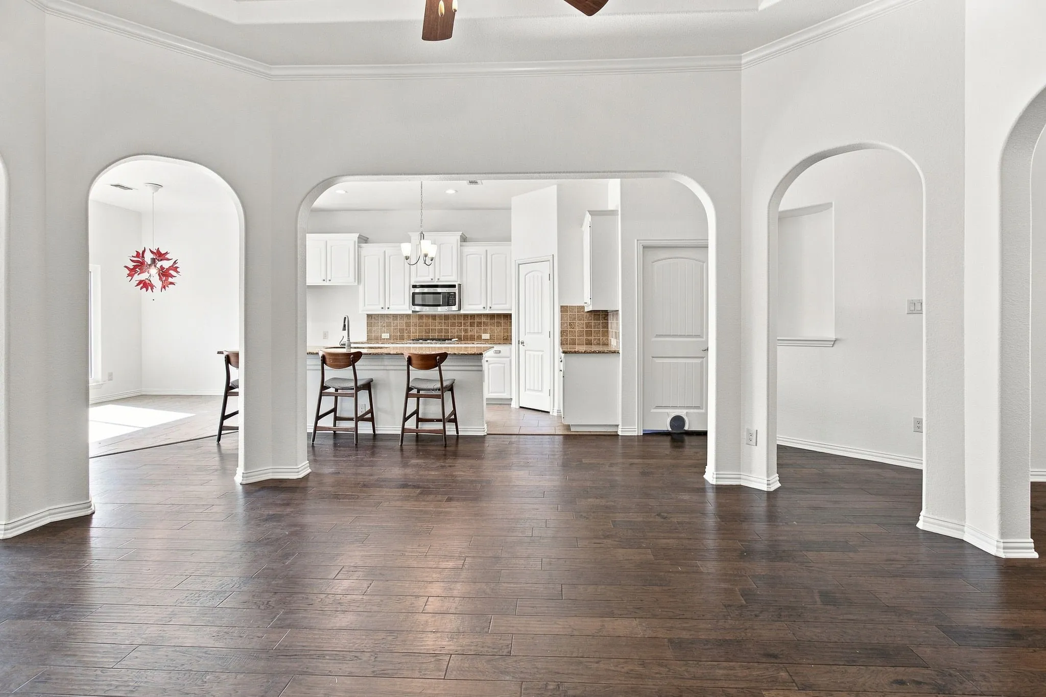 Single Family Residence For Sale in Denton County , 3313 Sombrero Drive, Denton, Texas 76210, 5 Bedroom, 4 Bathroom, 2 Garage spaces, 3,252 Sqft, built in 2013, mls#21390778, Real Estate Agent in Denton, Homes For Sale in Denton county, Homes For Sale in Denton, Realtor in Denton Texas, Real Estate Brokerage Independent Realty Texas, Luminita Cordes Realtor