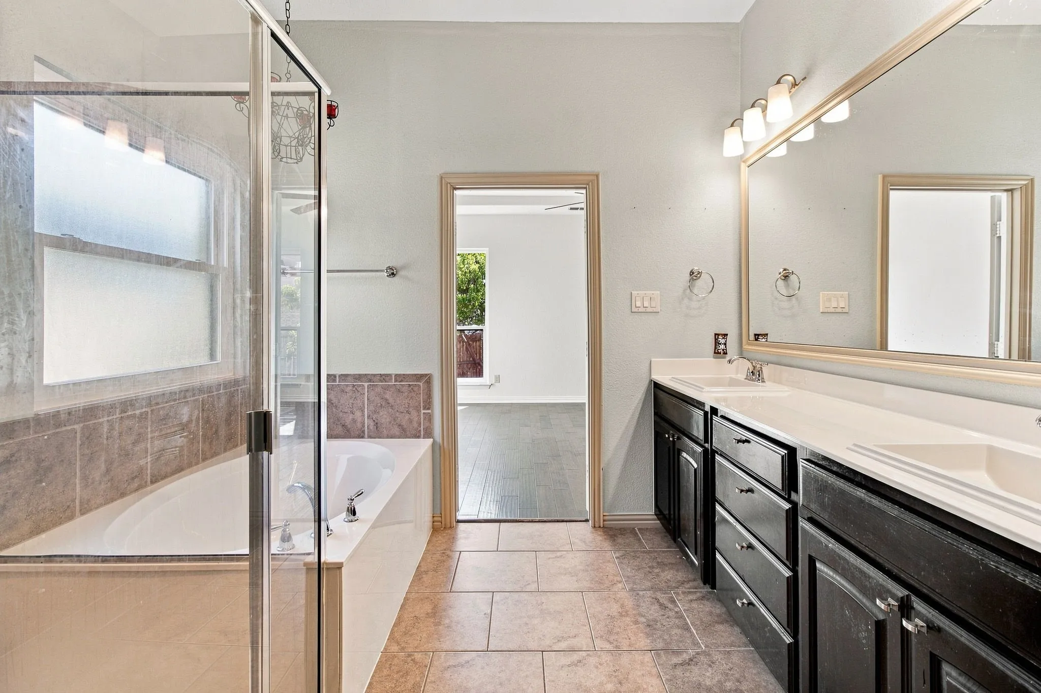 Single Family Residence For Sale in Denton County , 3313 Sombrero Drive, Denton, Texas 76210, 5 Bedroom, 4 Bathroom, 2 Garage spaces, 3,252 Sqft, built in 2013, mls#21390778, Real Estate Agent in Denton, Homes For Sale in Denton county, Homes For Sale in Denton, Realtor in Denton Texas, Real Estate Brokerage Independent Realty Texas, Luminita Cordes Realtor