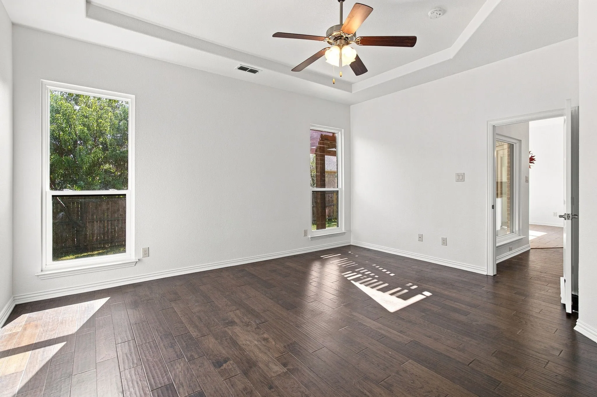 Single Family Residence For Sale in Denton County , 3313 Sombrero Drive, Denton, Texas 76210, 5 Bedroom, 4 Bathroom, 2 Garage spaces, 3,252 Sqft, built in 2013, mls#21390778, Real Estate Agent in Denton, Homes For Sale in Denton county, Homes For Sale in Denton, Realtor in Denton Texas, Real Estate Brokerage Independent Realty Texas, Luminita Cordes Realtor