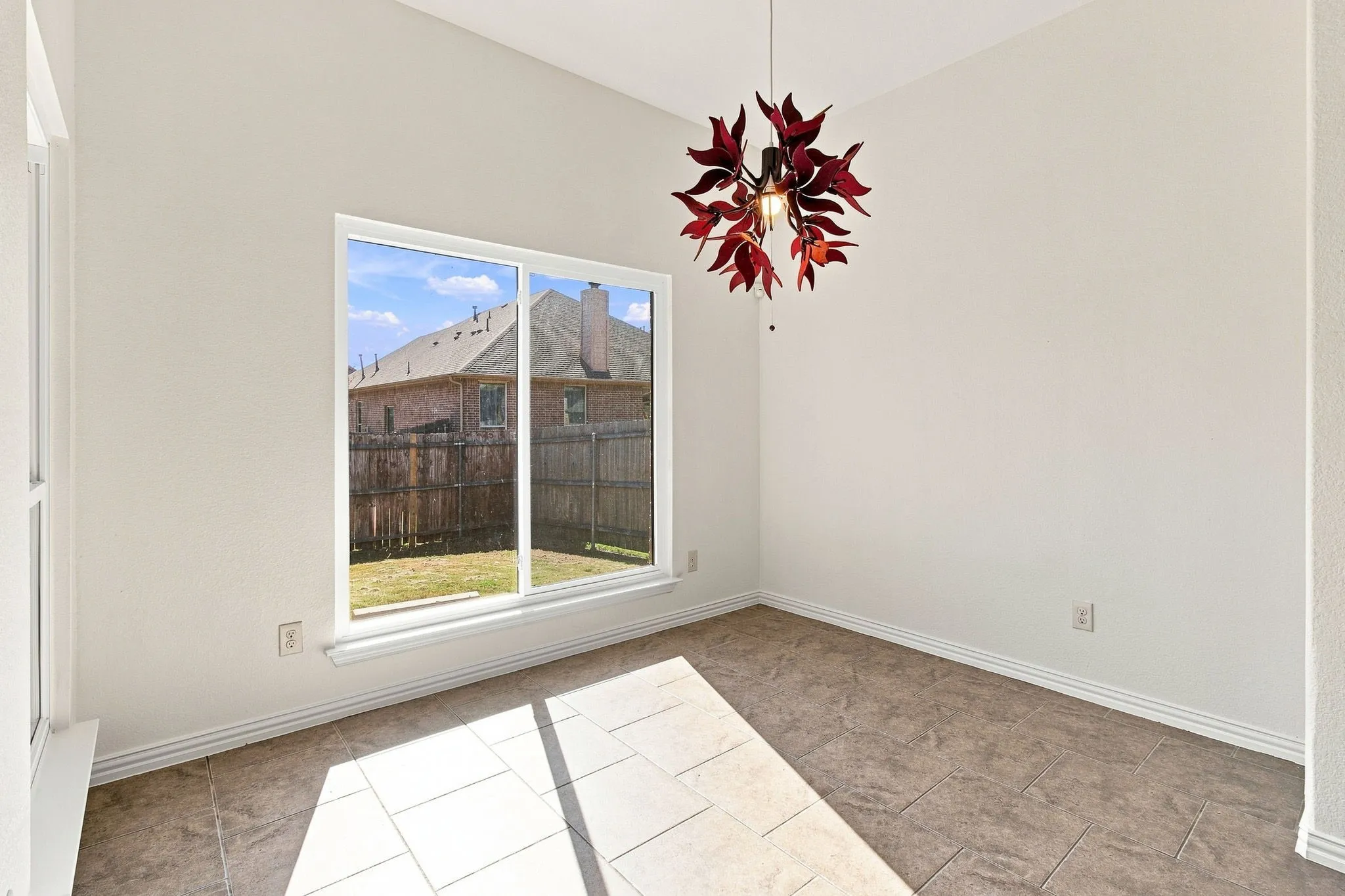Single Family Residence For Sale in Denton County , 3313 Sombrero Drive, Denton, Texas 76210, 5 Bedroom, 4 Bathroom, 2 Garage spaces, 3,252 Sqft, built in 2013, mls#21390778, Real Estate Agent in Denton, Homes For Sale in Denton county, Homes For Sale in Denton, Realtor in Denton Texas, Real Estate Brokerage Independent Realty Texas, Luminita Cordes Realtor