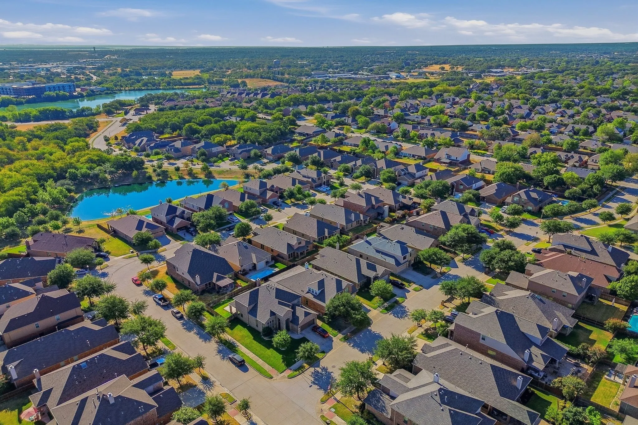 Single Family Residence For Sale in Denton County , 3313 Sombrero Drive, Denton, Texas 76210, 5 Bedroom, 4 Bathroom, 2 Garage spaces, 3,252 Sqft, built in 2013, mls#21390778, Real Estate Agent in Denton, Homes For Sale in Denton county, Homes For Sale in Denton, Realtor in Denton Texas, Real Estate Brokerage Independent Realty Texas, Luminita Cordes Realtor