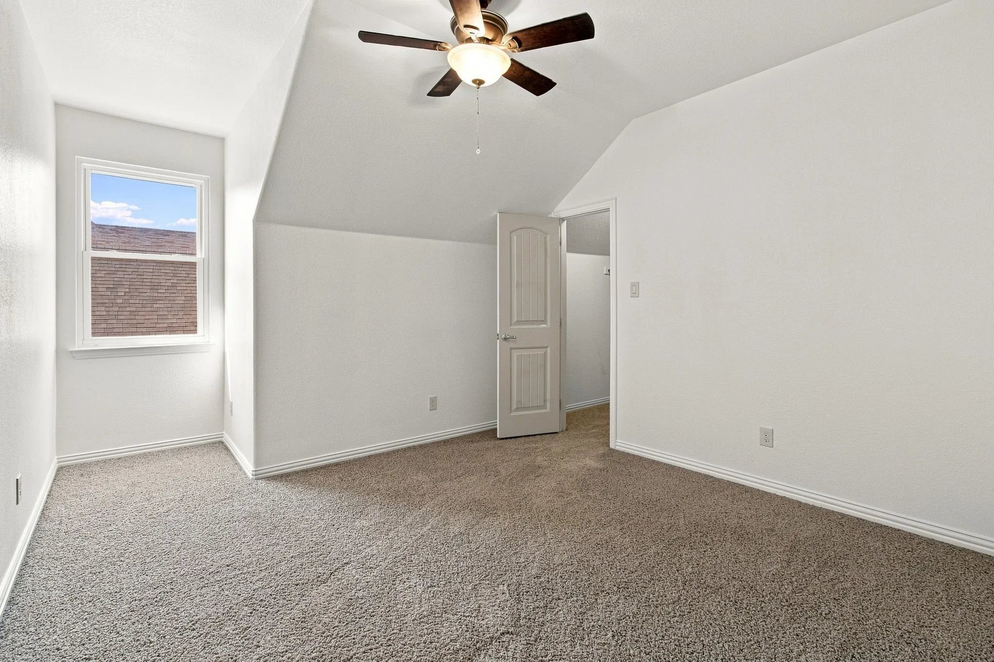 Upstairs 2nd Bedroom