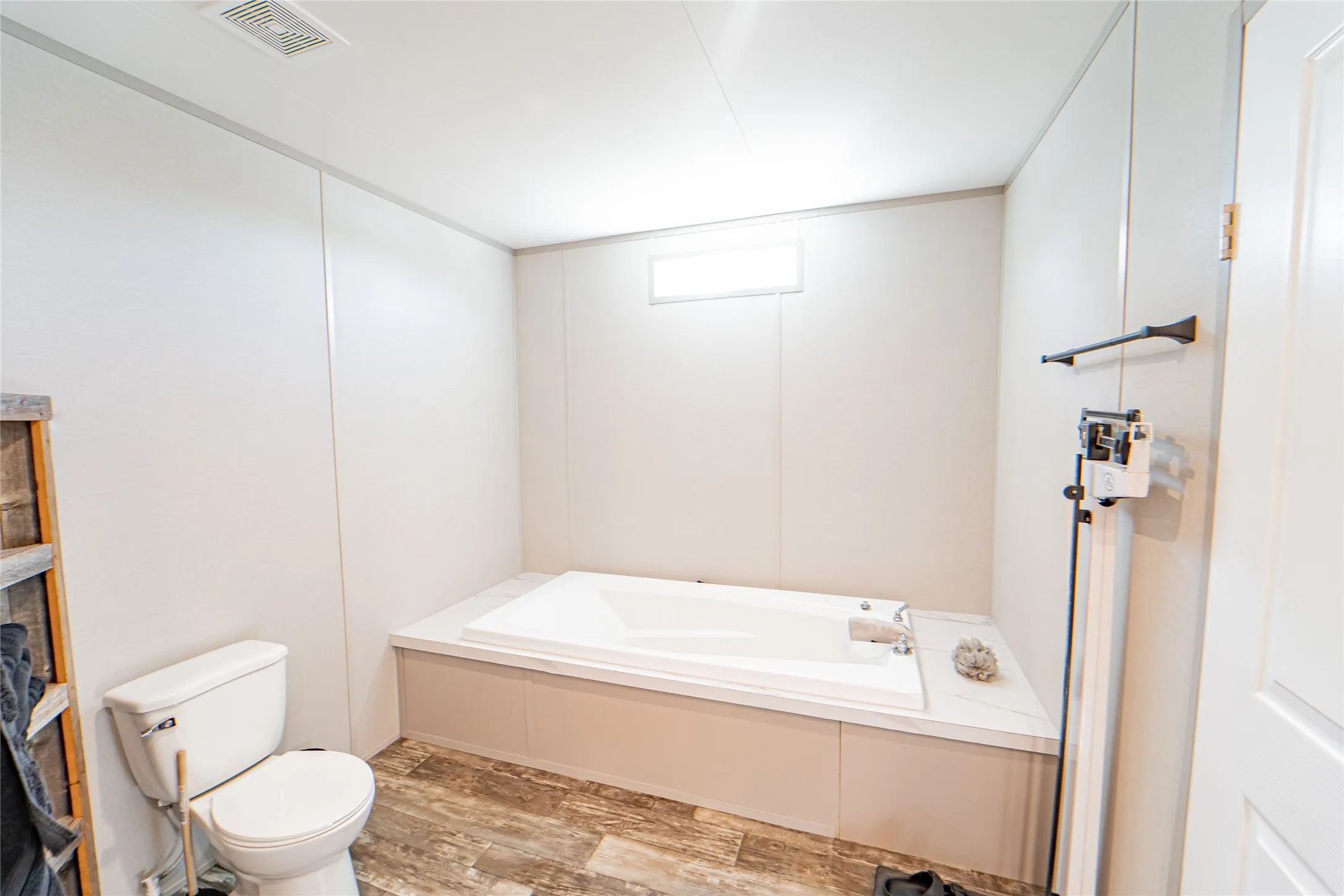 Mobile Home For Sale in Stephens County , 915 S Miller Street, Breckenridge, Texas 76424, 4 Bedroom, 2 Bathroom, Garage spaces, 1,500 Sqft, built in 2024, mls#21390844, Real Estate Agent in Breckenridge, Homes For Sale in Stephens county, Homes For Sale in Breckenridge, Realtor in Breckenridge Texas, Real Estate Brokerage Independent Realty Texas, Luminita Cordes Realtor