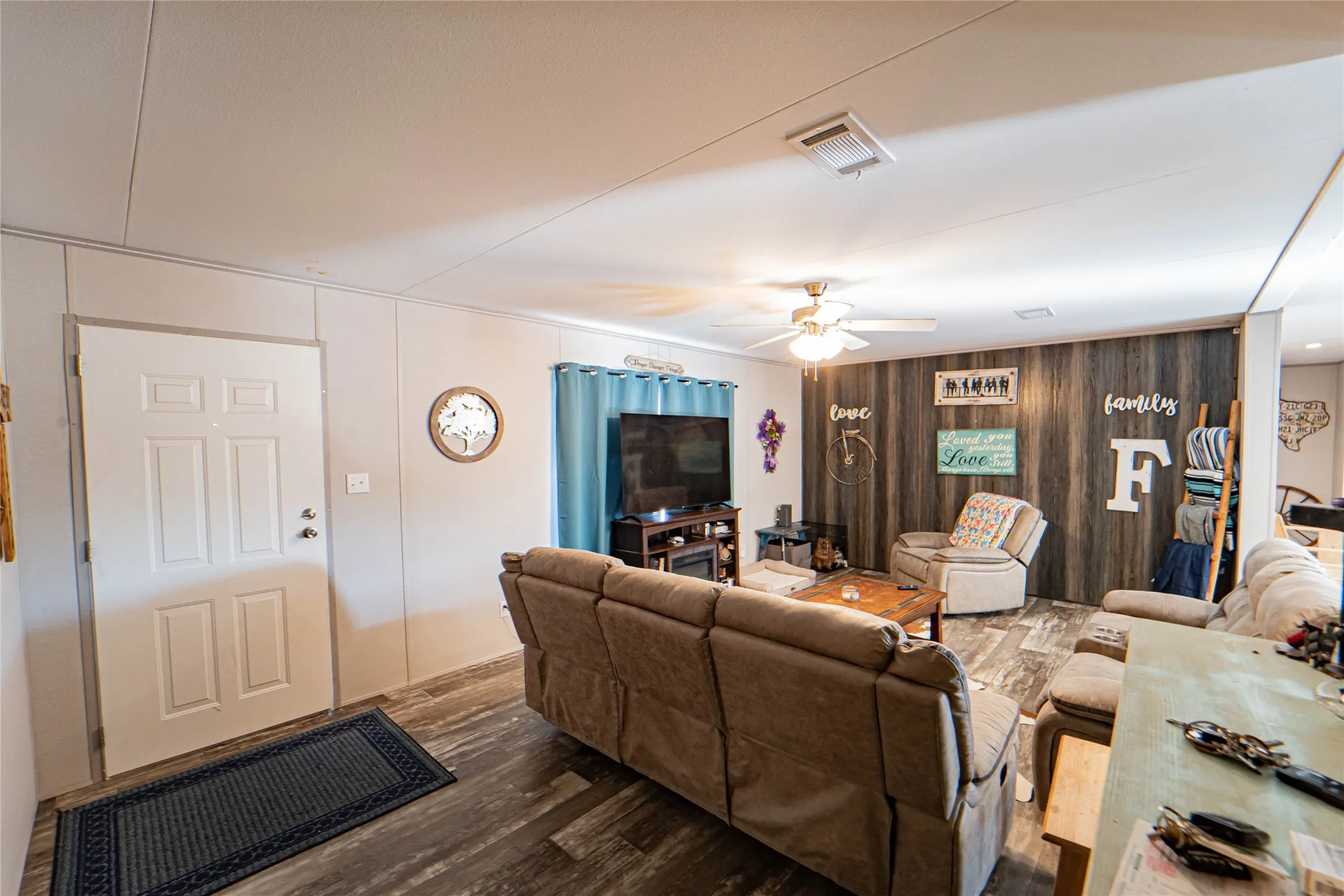 Mobile Home For Sale in Stephens County , 915 S Miller Street, Breckenridge, Texas 76424, 4 Bedroom, 2 Bathroom, Garage spaces, 1,500 Sqft, built in 2024, mls#21390844, Real Estate Agent in Breckenridge, Homes For Sale in Stephens county, Homes For Sale in Breckenridge, Realtor in Breckenridge Texas, Real Estate Brokerage Independent Realty Texas, Luminita Cordes Realtor