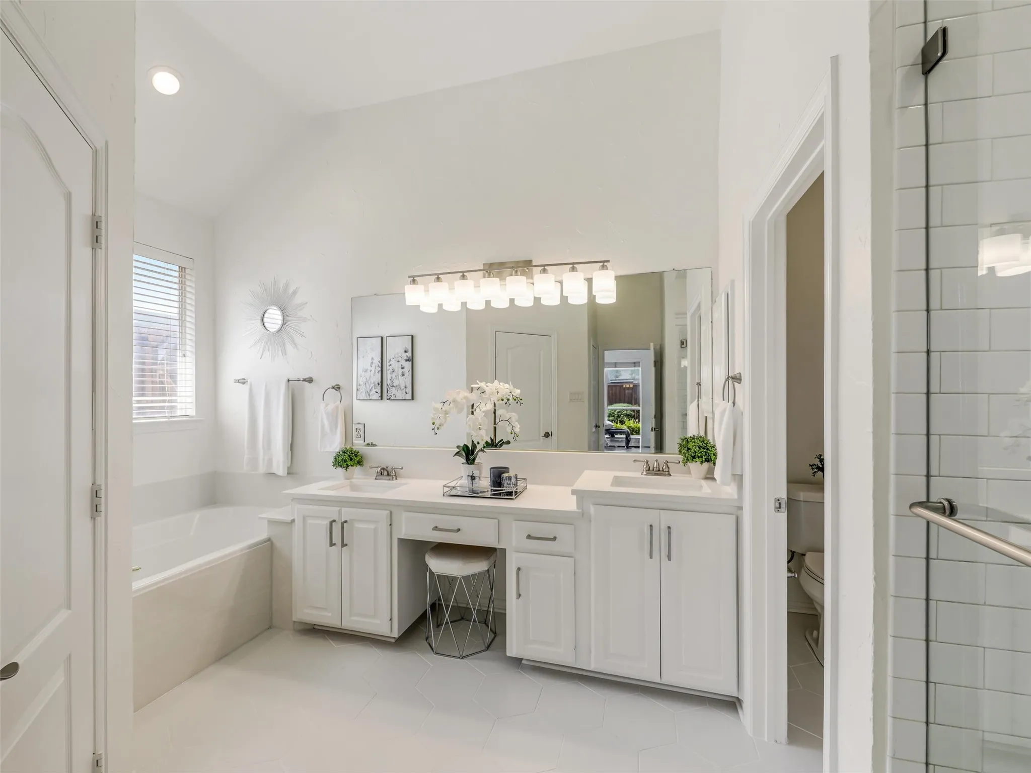Single Family Residence For Sale in Collin County , 3308 Westwind Drive, Plano, Texas 75093, 5 Bedroom, 5 Bathroom, 2 Garage spaces, 3,339 Sqft, built in 1996, mls#21356934, Real Estate Agent in Plano, Homes For Sale in Collin county, Homes For Sale in Plano, Realtor in Plano Texas, Real Estate Brokerage Independent Realty Texas, Luminita Cordes Realtor