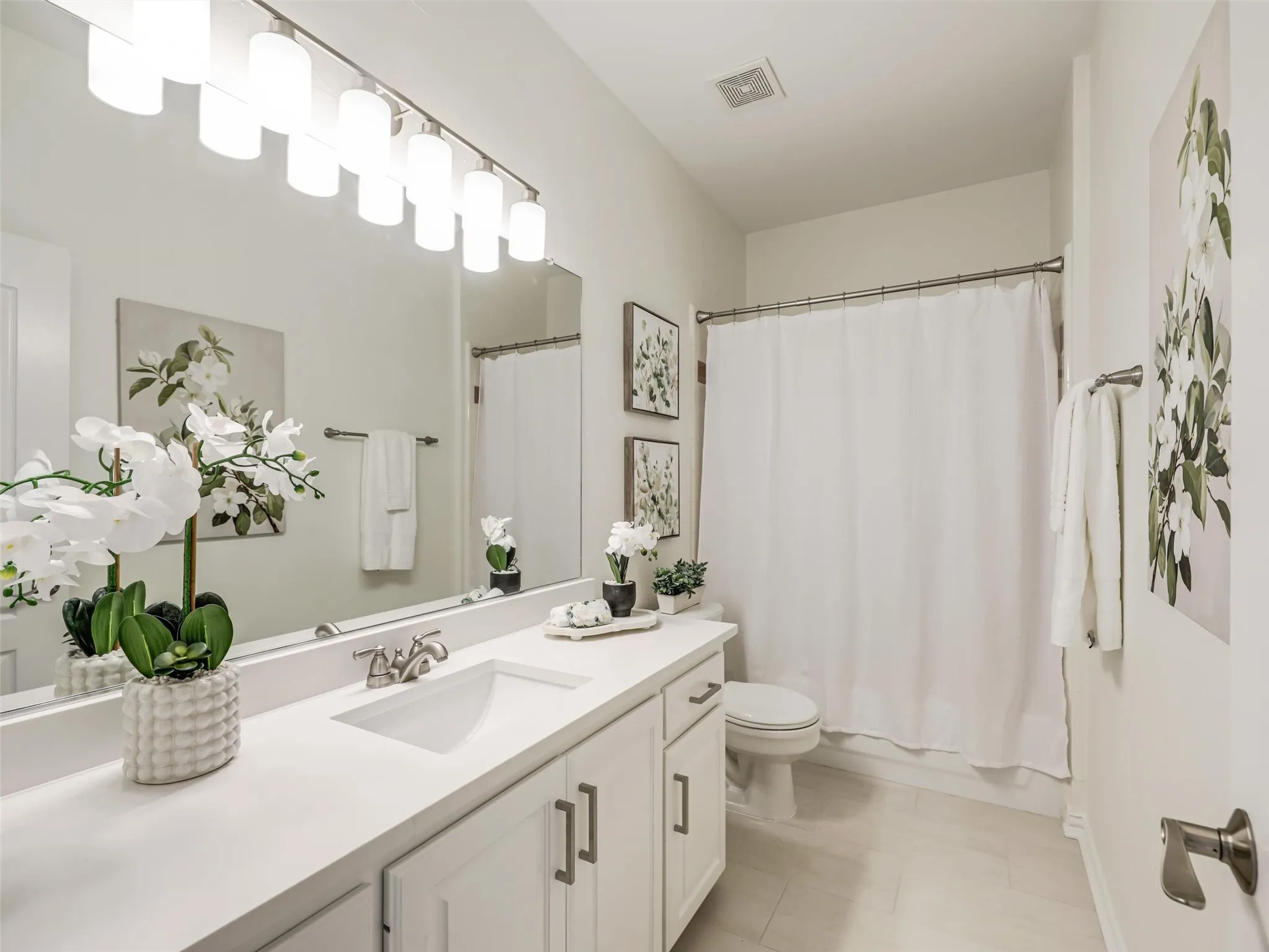 Single Family Residence For Sale in Collin County , 3308 Westwind Drive, Plano, Texas 75093, 5 Bedroom, 5 Bathroom, 2 Garage spaces, 3,339 Sqft, built in 1996, mls#21356934, Real Estate Agent in Plano, Homes For Sale in Collin county, Homes For Sale in Plano, Realtor in Plano Texas, Real Estate Brokerage Independent Realty Texas, Luminita Cordes Realtor