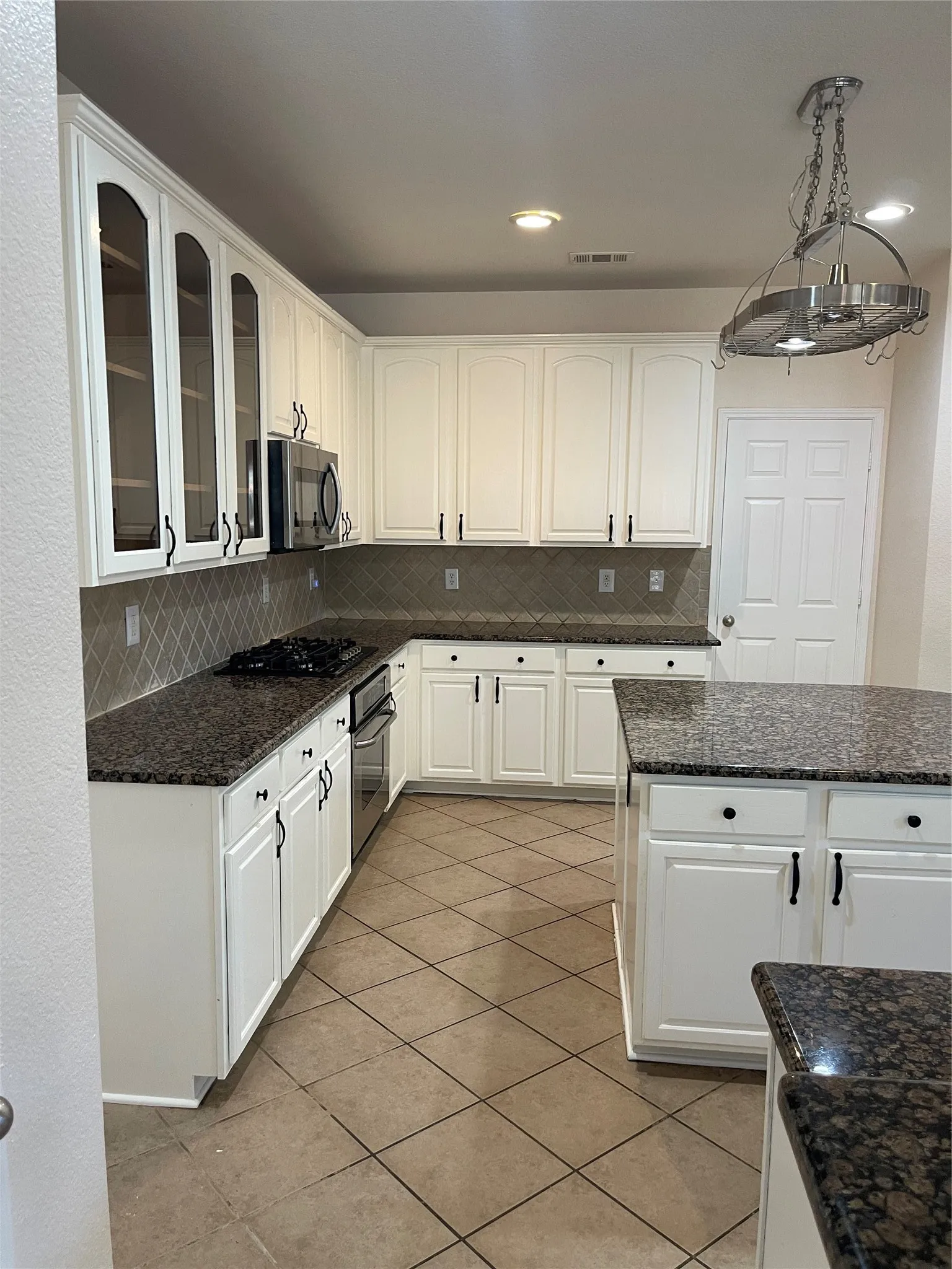 Single Family Residence For Rent in Tarrant County , 714 Crockett Drive, Mansfield, Texas 76063, 4 Bedroom, 4 Bathroom, 2 Garage spaces, 3,919 Sqft, built in 2005, mls#21391281, Real Estate Agent in Mansfield, Homes For Rent in Tarrant county, Homes For Rent in Mansfield, Realtor in Mansfield Texas, Real Estate Brokerage Independent Realty Texas, Luminita Cordes Realtor