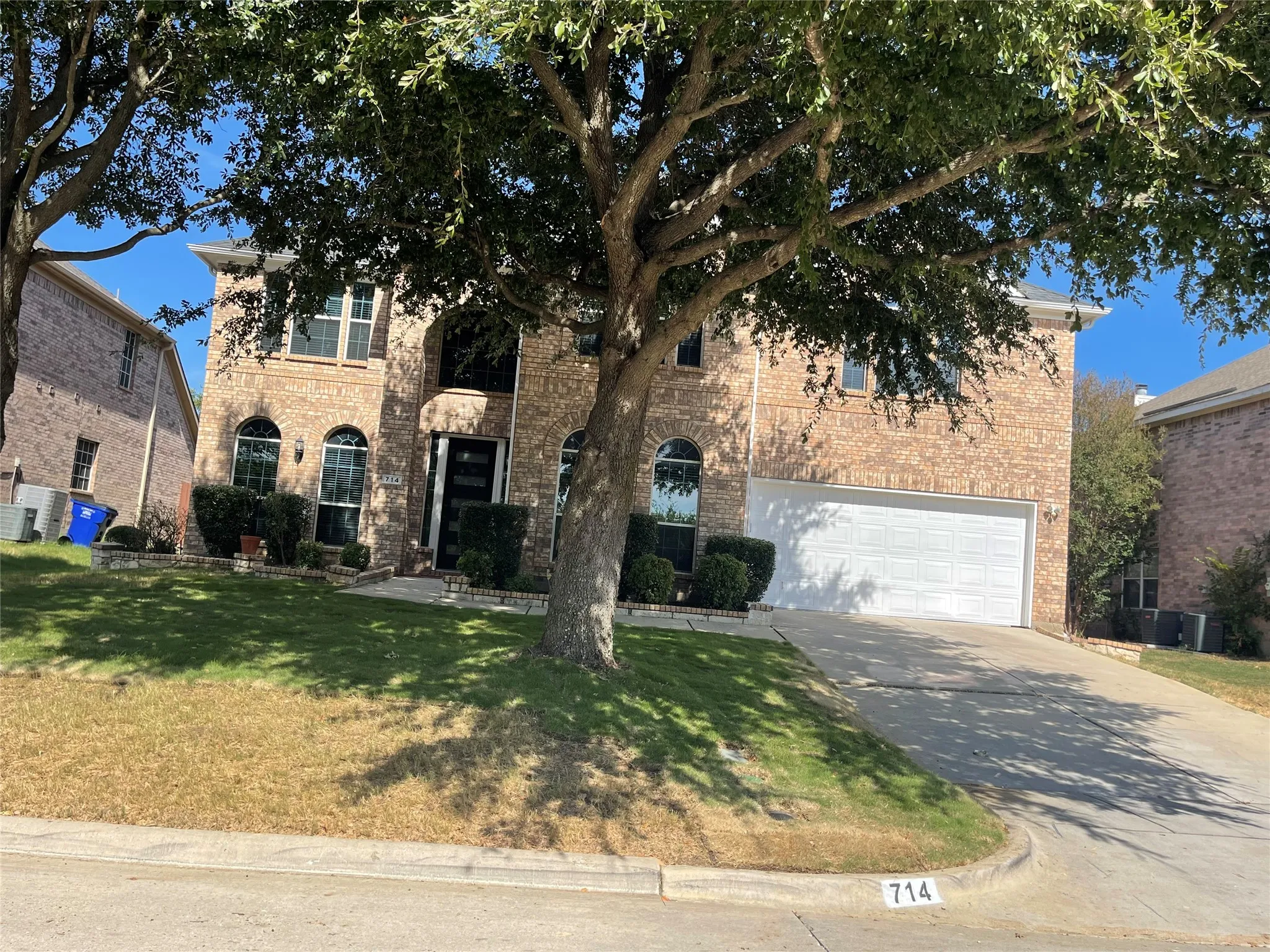 Single Family Residence For Rent in Tarrant County , 714 Crockett Drive, Mansfield, Texas 76063, 4 Bedroom, 4 Bathroom, 2 Garage spaces, 3,919 Sqft, built in 2005, mls#21391281, Real Estate Agent in Mansfield, Homes For Rent in Tarrant county, Homes For Rent in Mansfield, Realtor in Mansfield Texas, Real Estate Brokerage Independent Realty Texas, Luminita Cordes Realtor