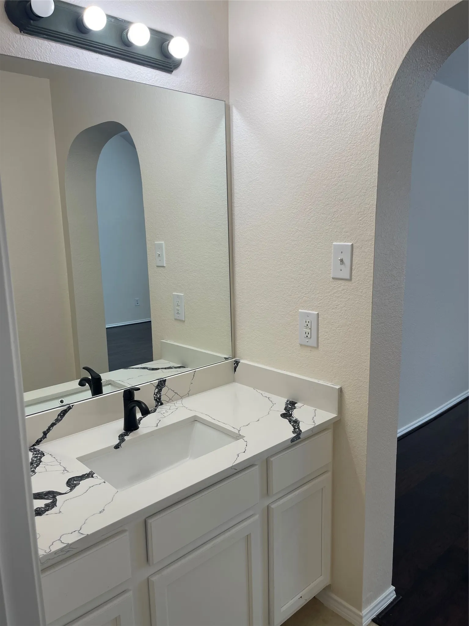Single Family Residence For Rent in Tarrant County , 714 Crockett Drive, Mansfield, Texas 76063, 4 Bedroom, 4 Bathroom, 2 Garage spaces, 3,919 Sqft, built in 2005, mls#21391281, Real Estate Agent in Mansfield, Homes For Rent in Tarrant county, Homes For Rent in Mansfield, Realtor in Mansfield Texas, Real Estate Brokerage Independent Realty Texas, Luminita Cordes Realtor