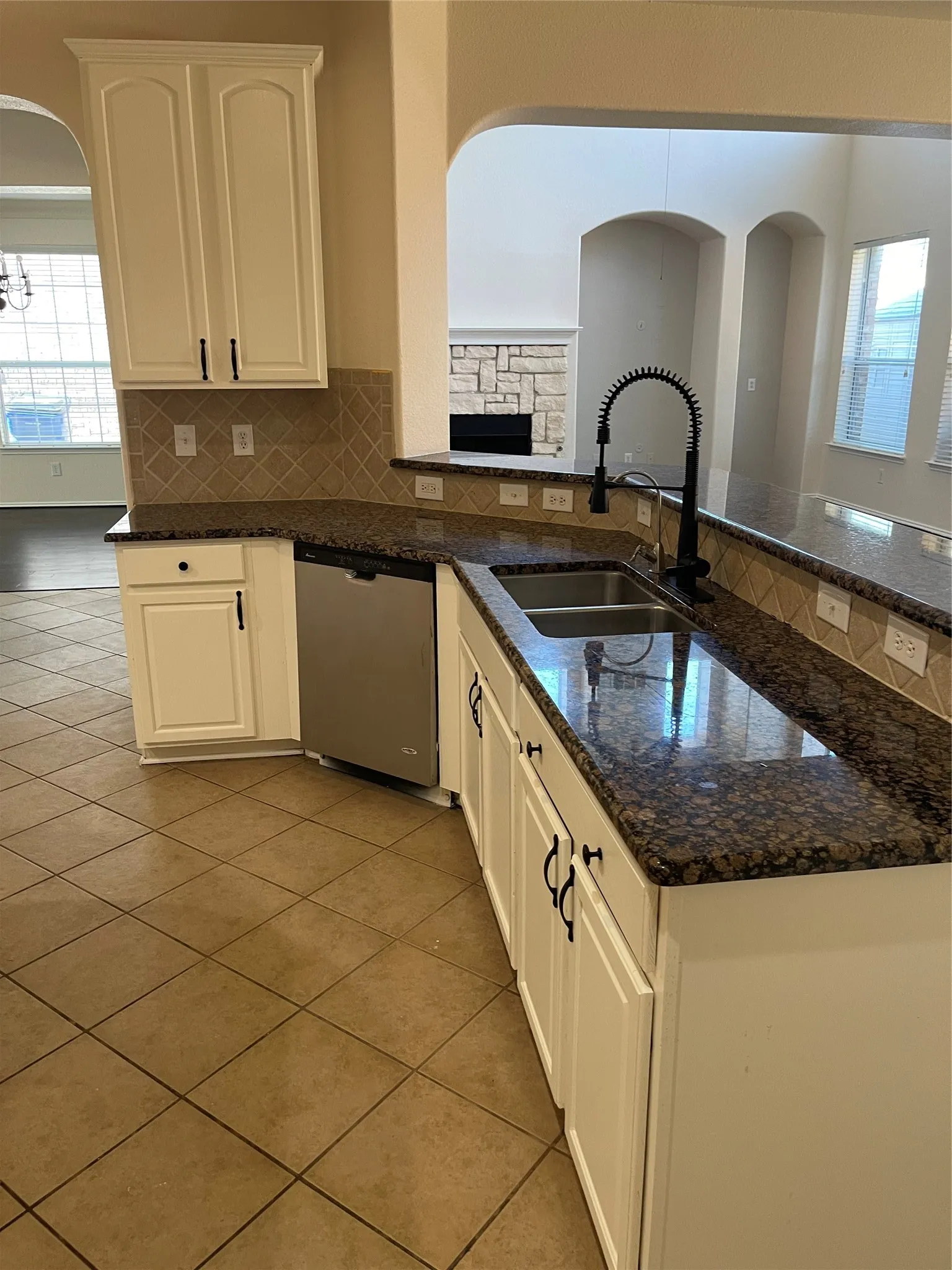 Single Family Residence For Rent in Tarrant County , 714 Crockett Drive, Mansfield, Texas 76063, 4 Bedroom, 4 Bathroom, 2 Garage spaces, 3,919 Sqft, built in 2005, mls#21391281, Real Estate Agent in Mansfield, Homes For Rent in Tarrant county, Homes For Rent in Mansfield, Realtor in Mansfield Texas, Real Estate Brokerage Independent Realty Texas, Luminita Cordes Realtor