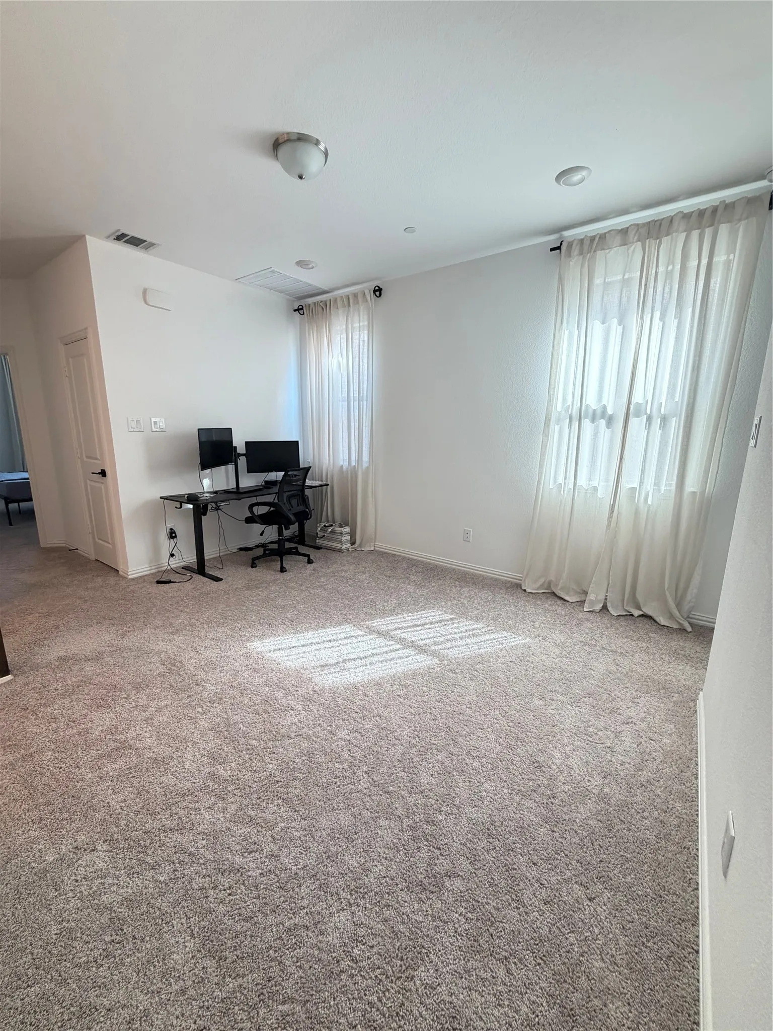 Townhouse For Rent in Dallas County , 5921 Baritone Court, Sachse, Texas 75048, 3 Bedroom, 3 Bathroom, 2 Garage spaces, 1,997 Sqft, built in 2023, mls#21391283, Real Estate Agent in Sachse, Homes For Rent in Dallas county, Homes For Rent in Sachse, Realtor in Sachse Texas, Real Estate Brokerage Independent Realty Texas, Luminita Cordes Realtor